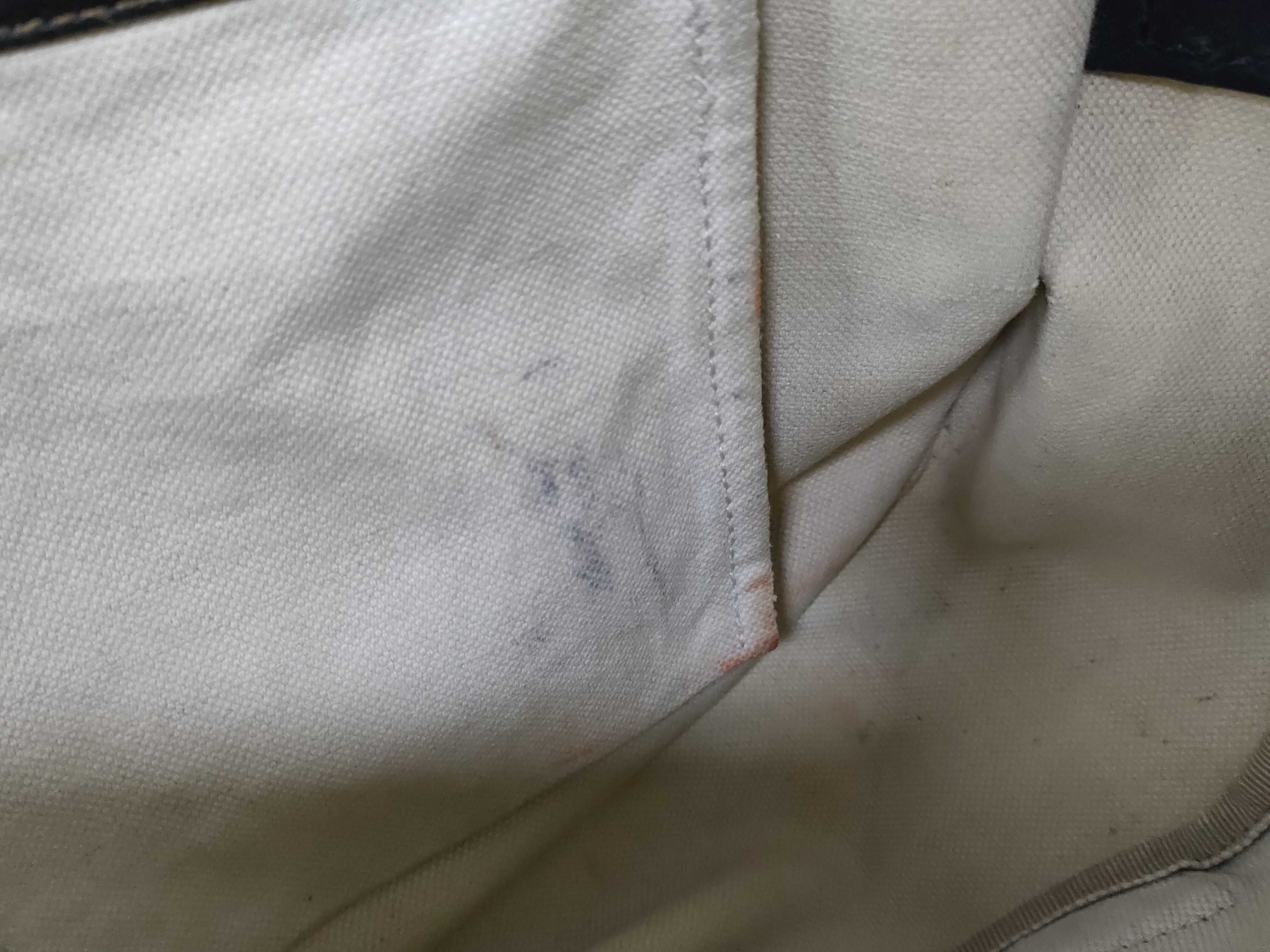 GG Supreme Shoulder Bag — view 13