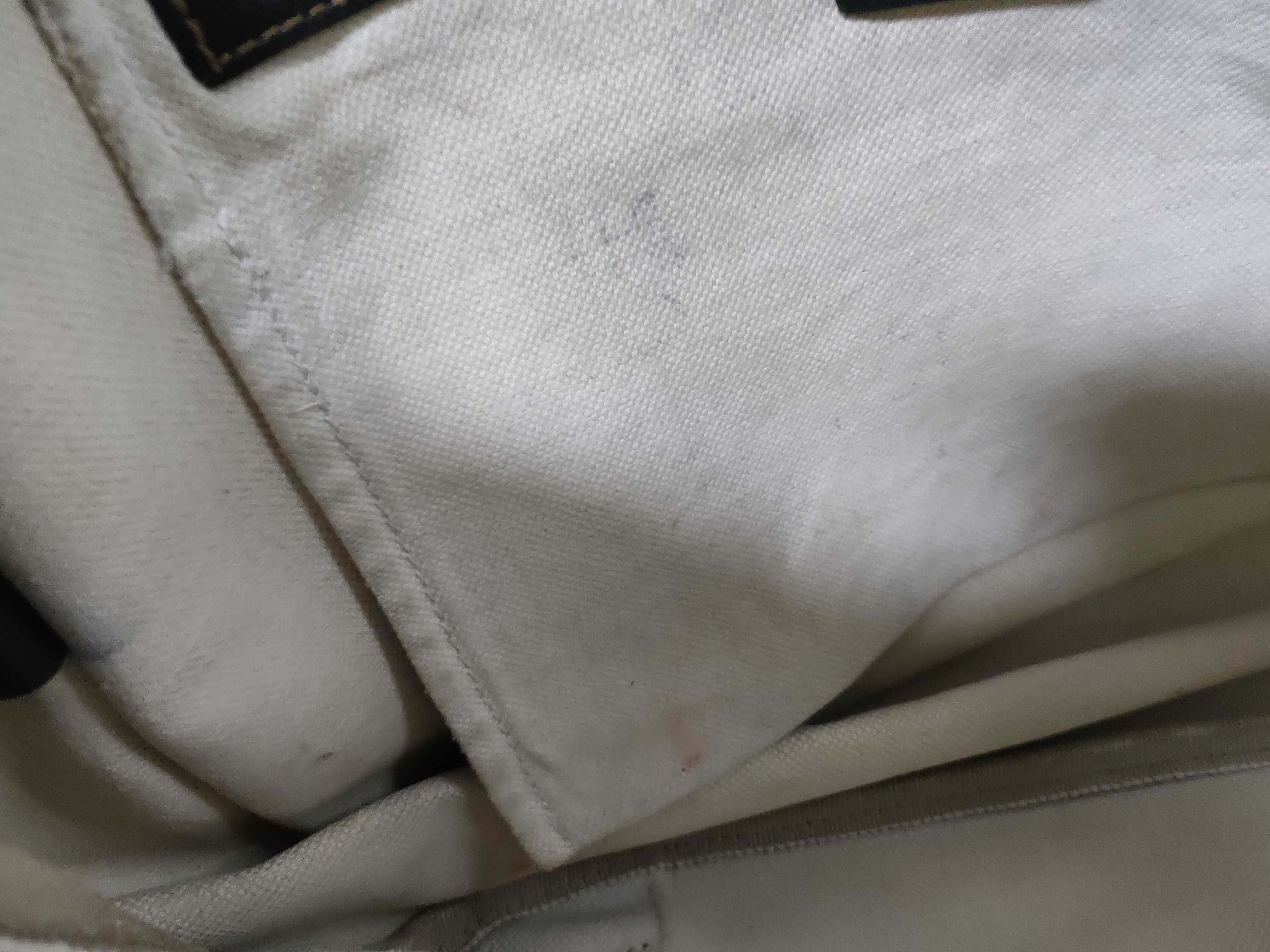 GG Supreme Shoulder Bag — view 14