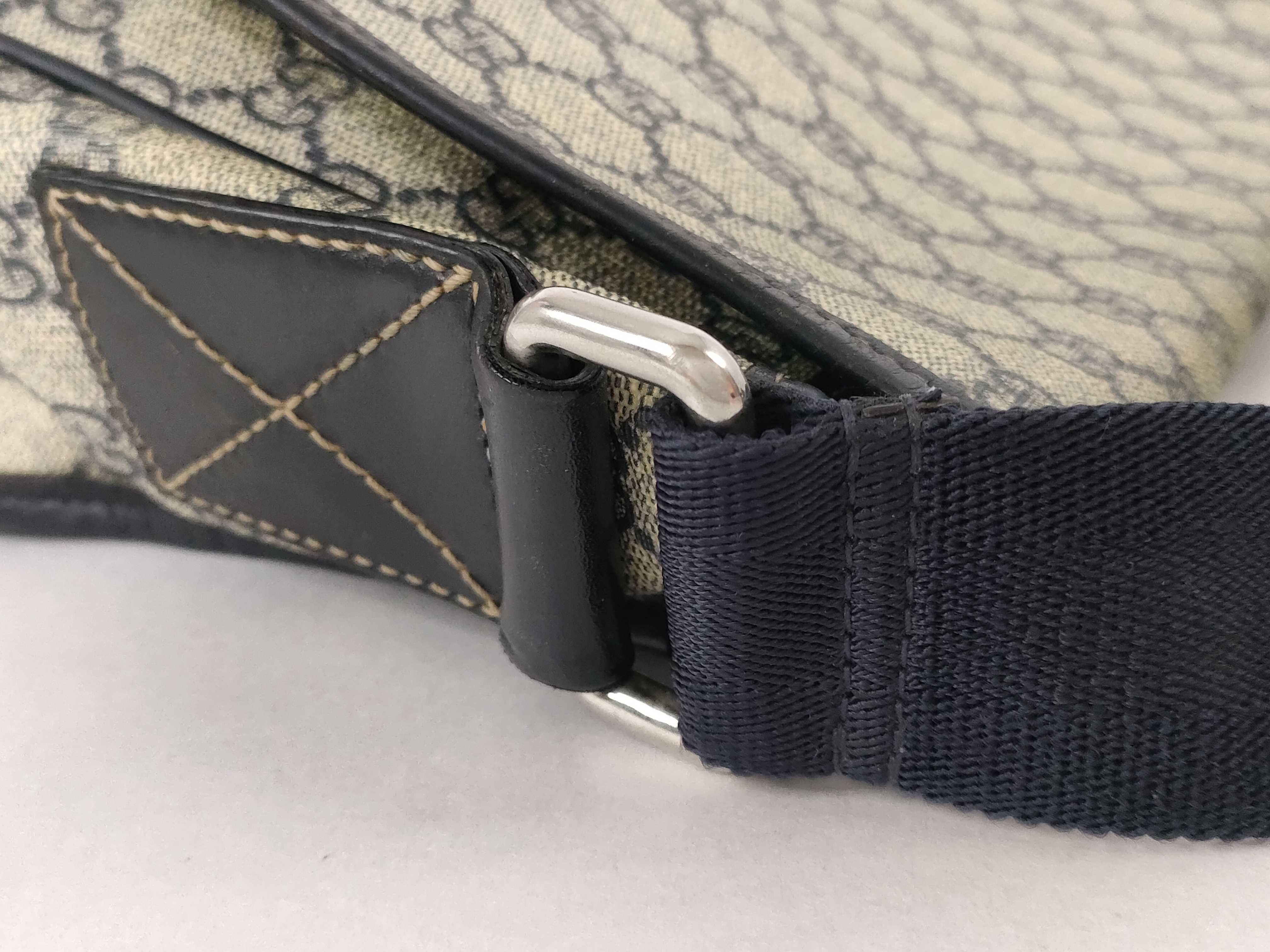 GG Supreme Shoulder Bag — view 5