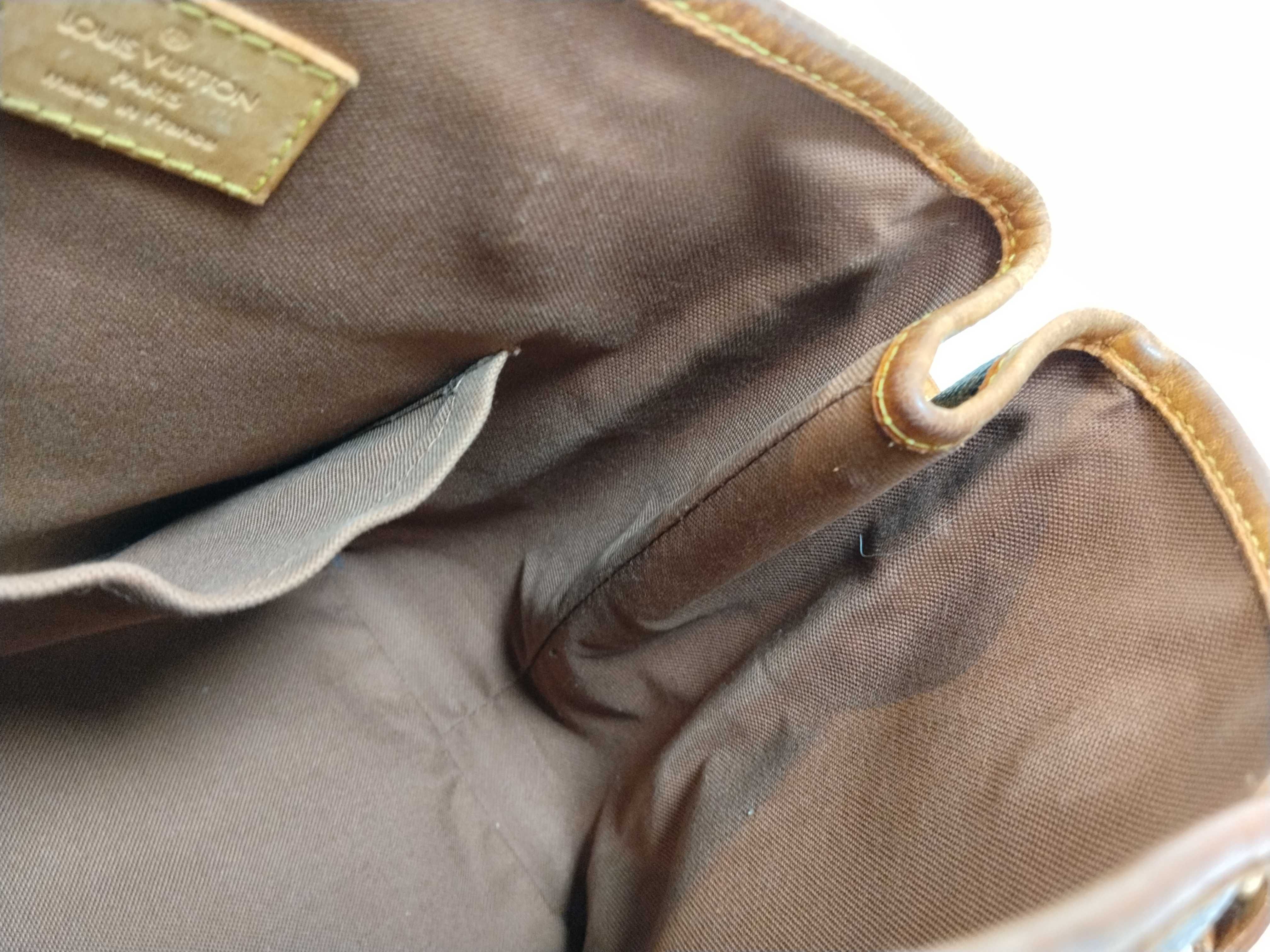 Monogram Louis Vuitton Monogram Batignolles VI0026 Handbag — view 10