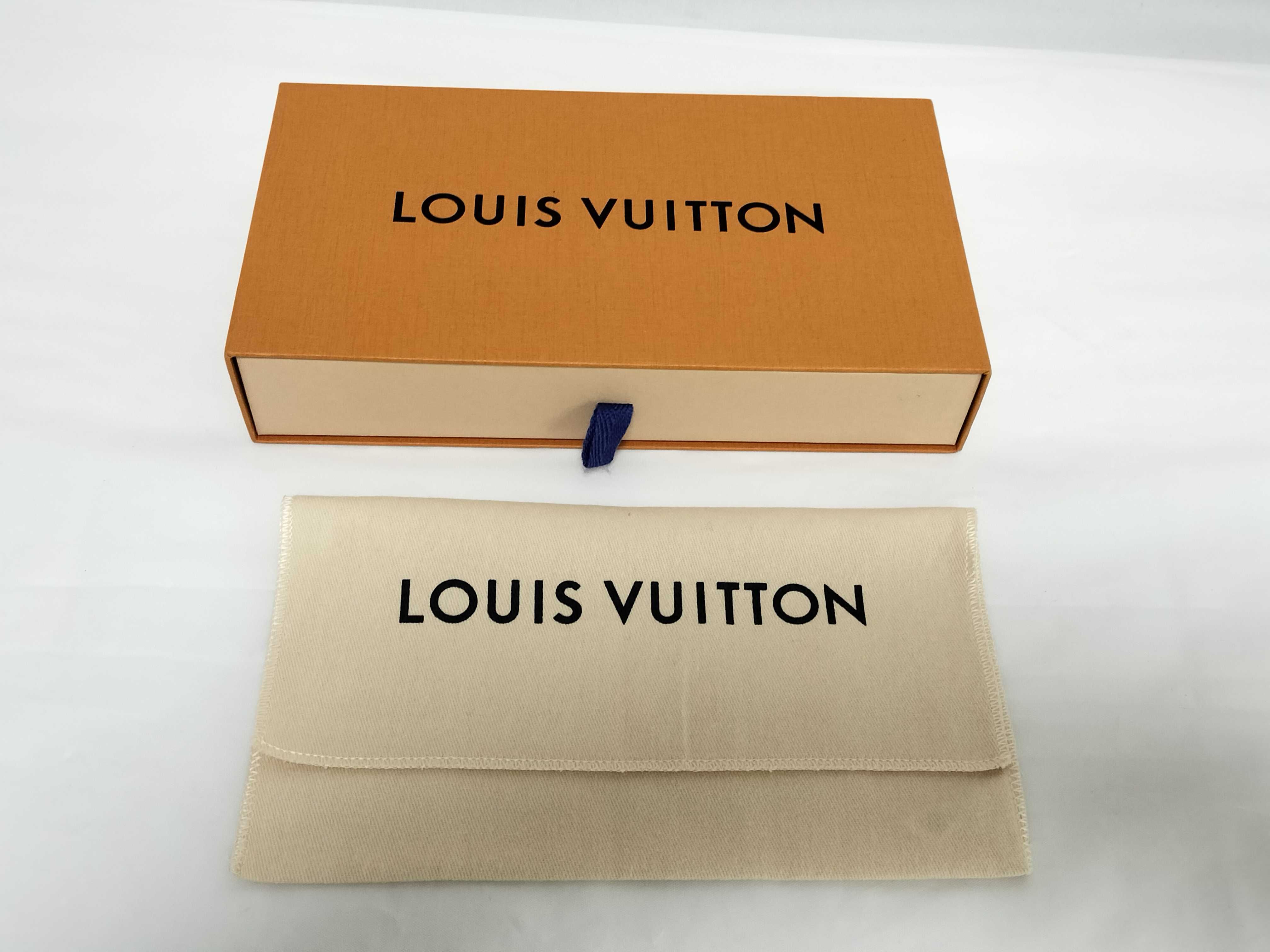 Monogram Portefeuille Capucines Wallet — view 15