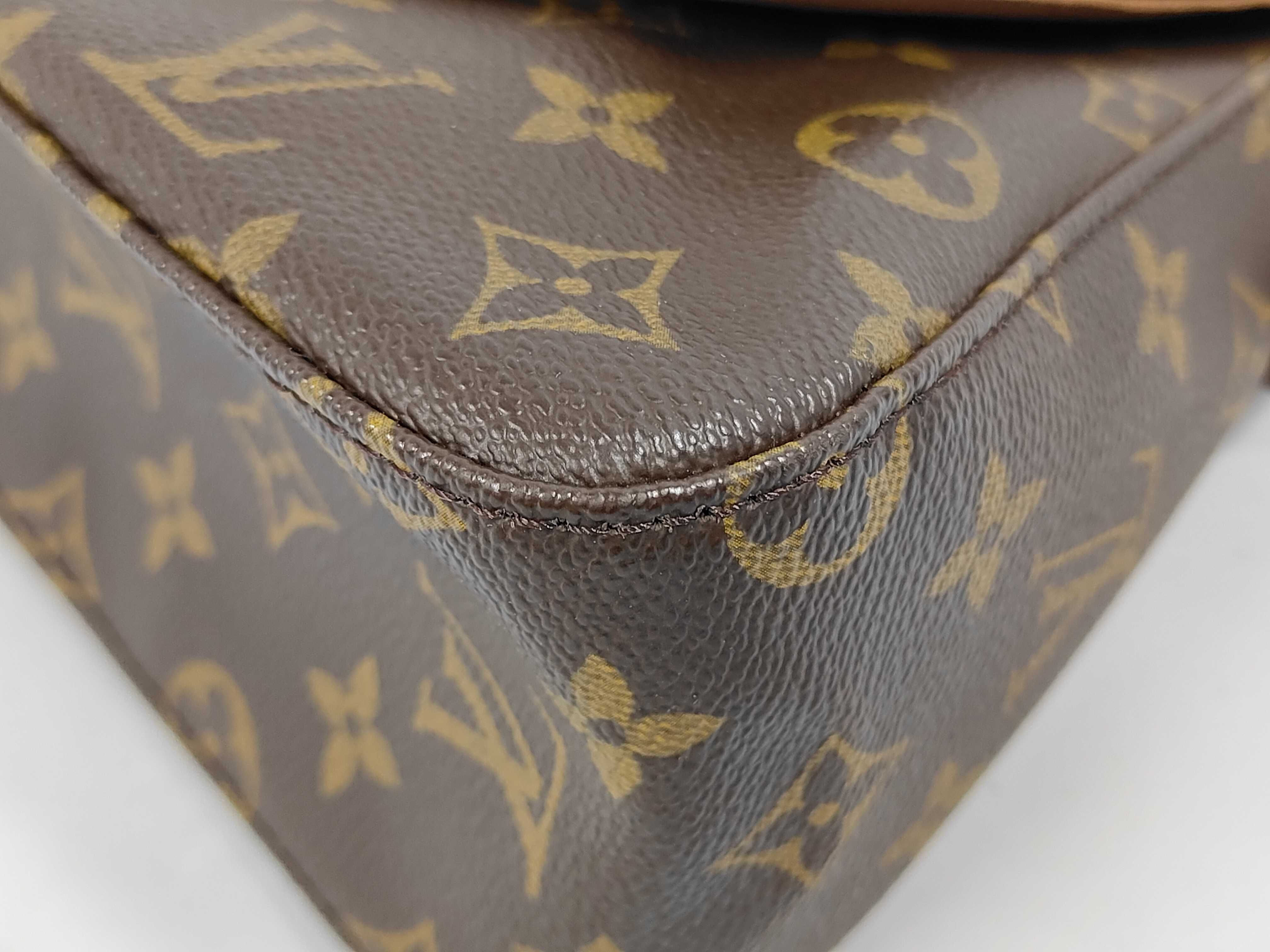 bag, Gucci Monogram Mini Looping handbag — view 4