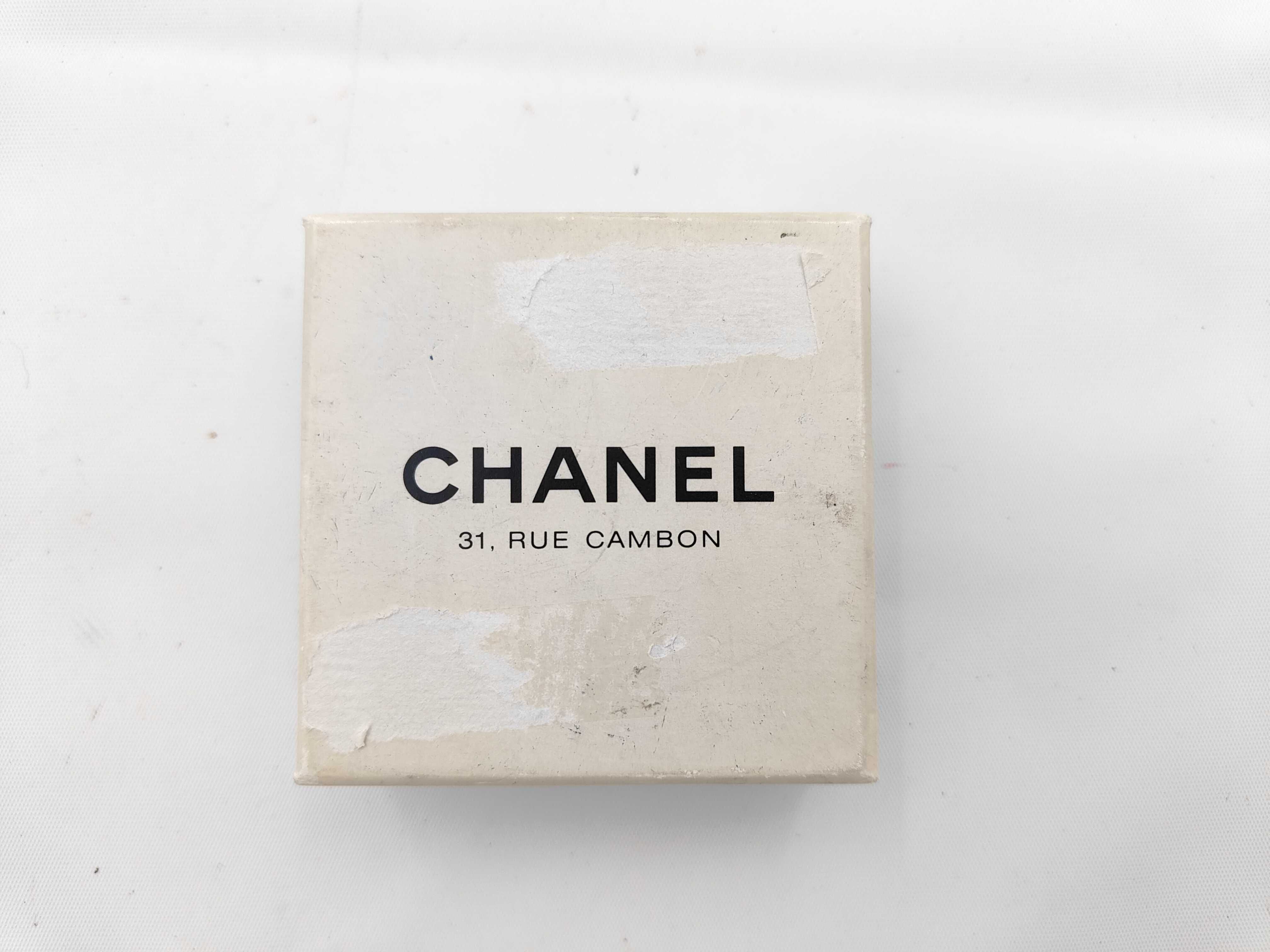 colored stone brooch — view 8