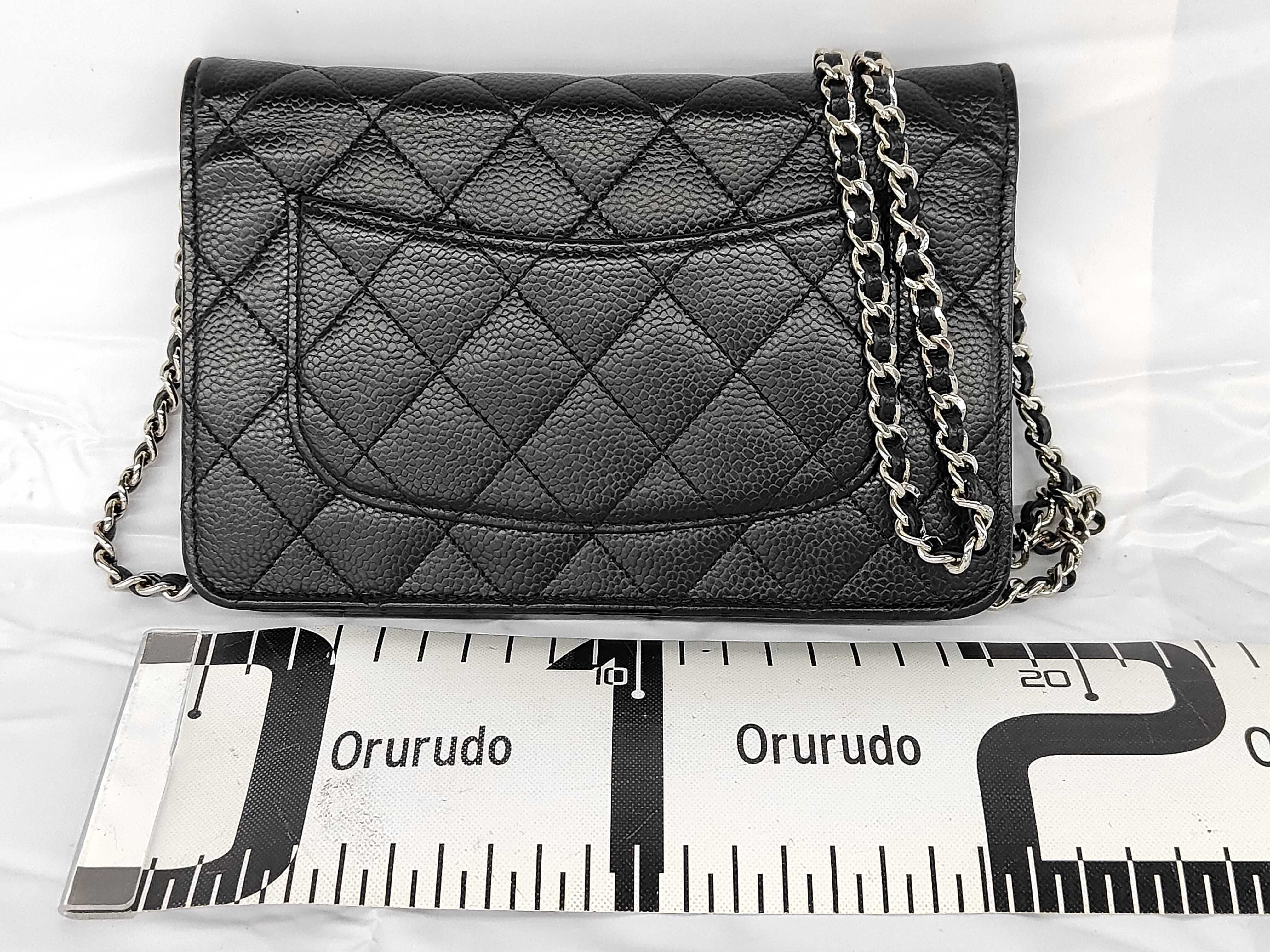 Matelassé Caviar Skin Chain Wallet Shoulder Bag — view 2