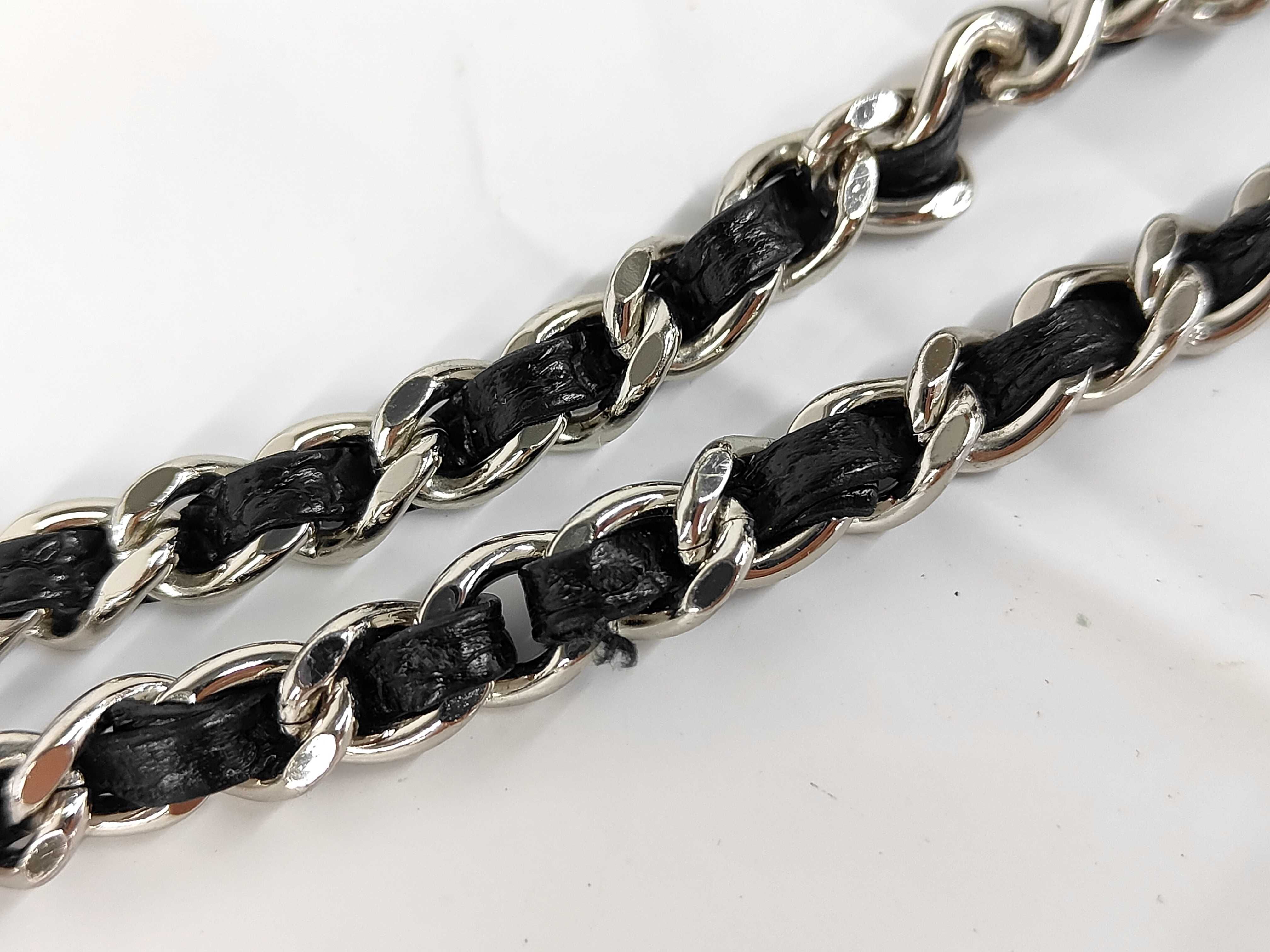 Matelassé Caviar Skin Chain Wallet Shoulder Bag — view 4