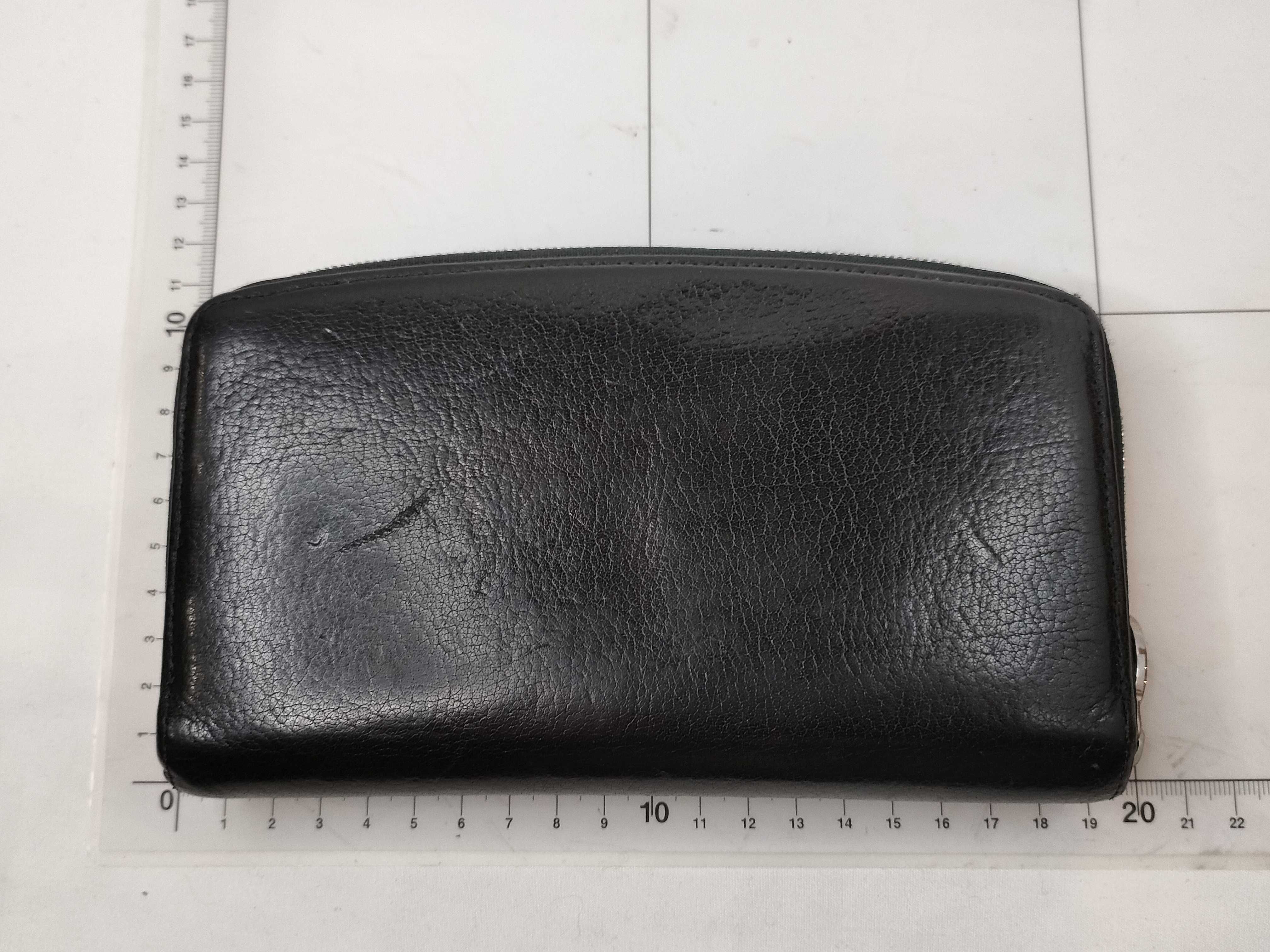 wallet — view 2