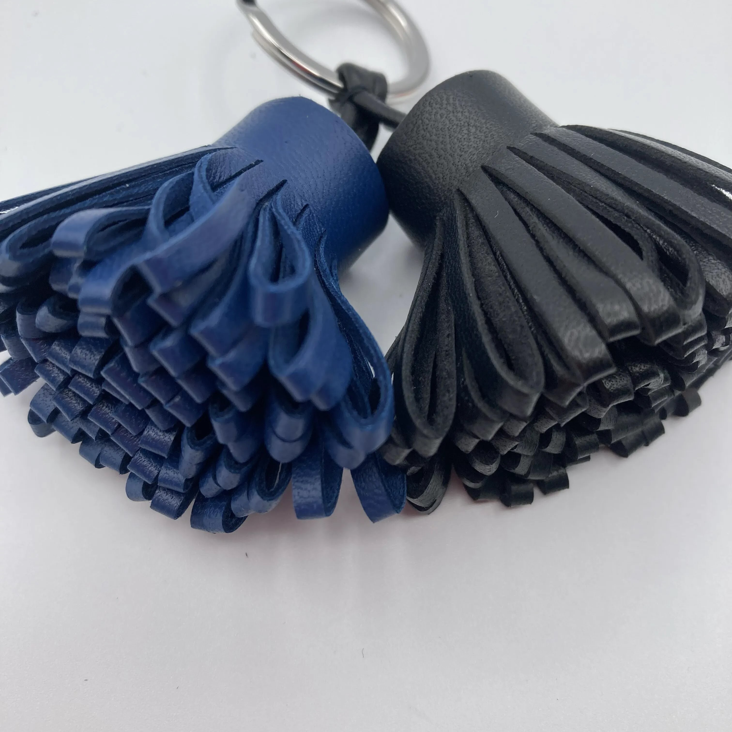 Carmen Unodos Key Case/Keychain — view 4