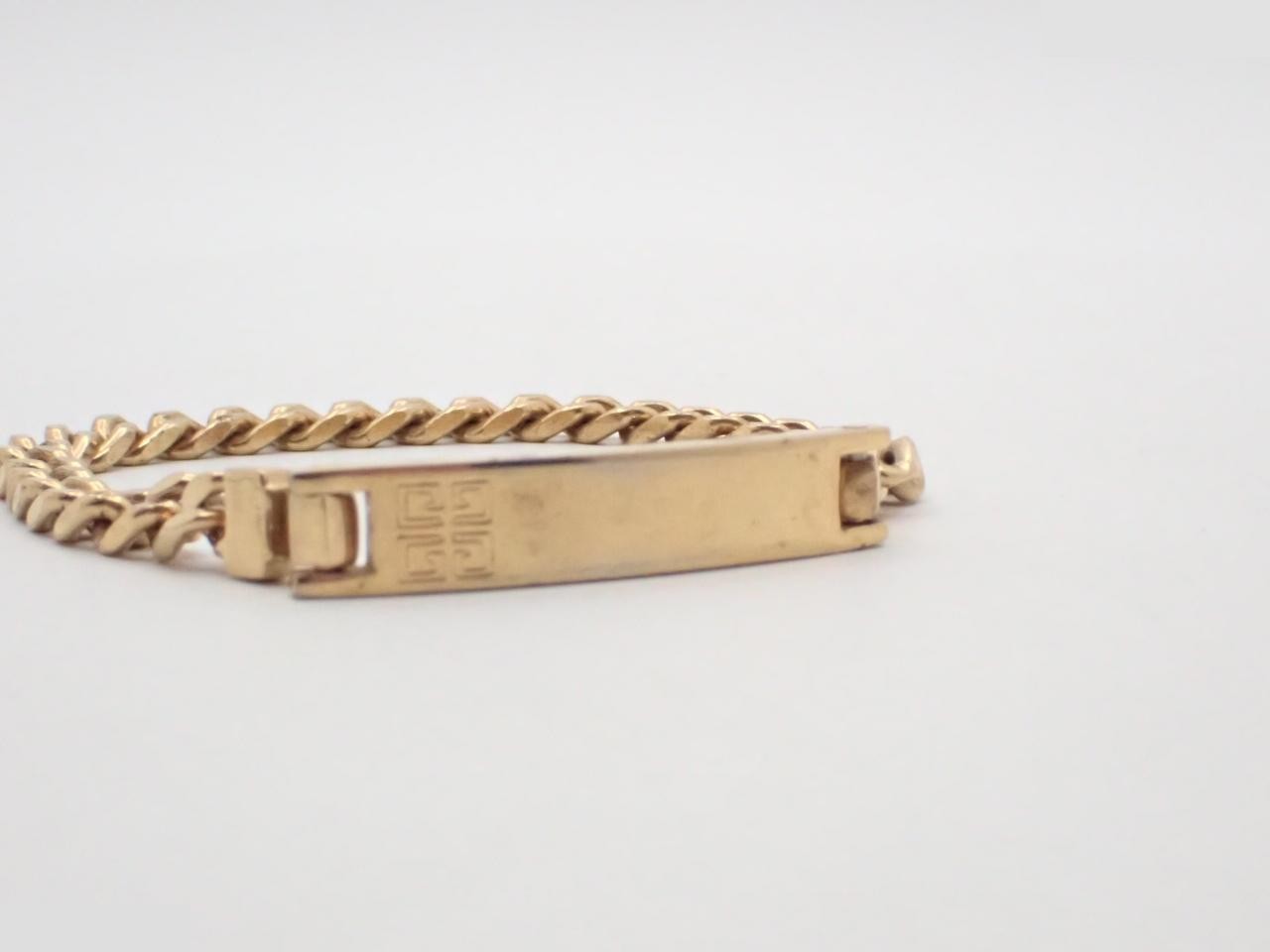 Other lines: Precious metal bracelets and bangles (metal), wrist circumference approximately 18 cm. — view 3