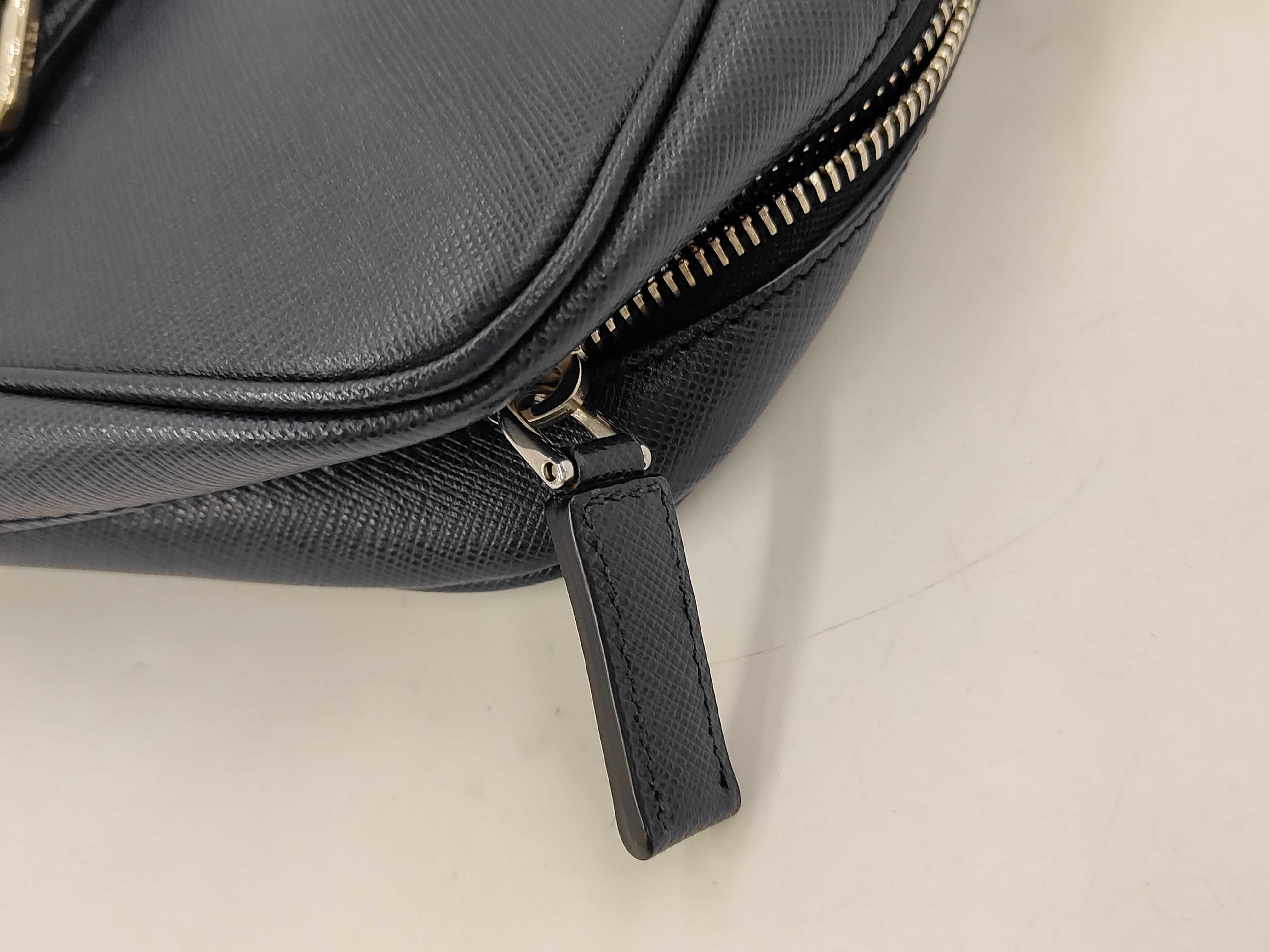 business bag in navy Saffiano leather. — view 8