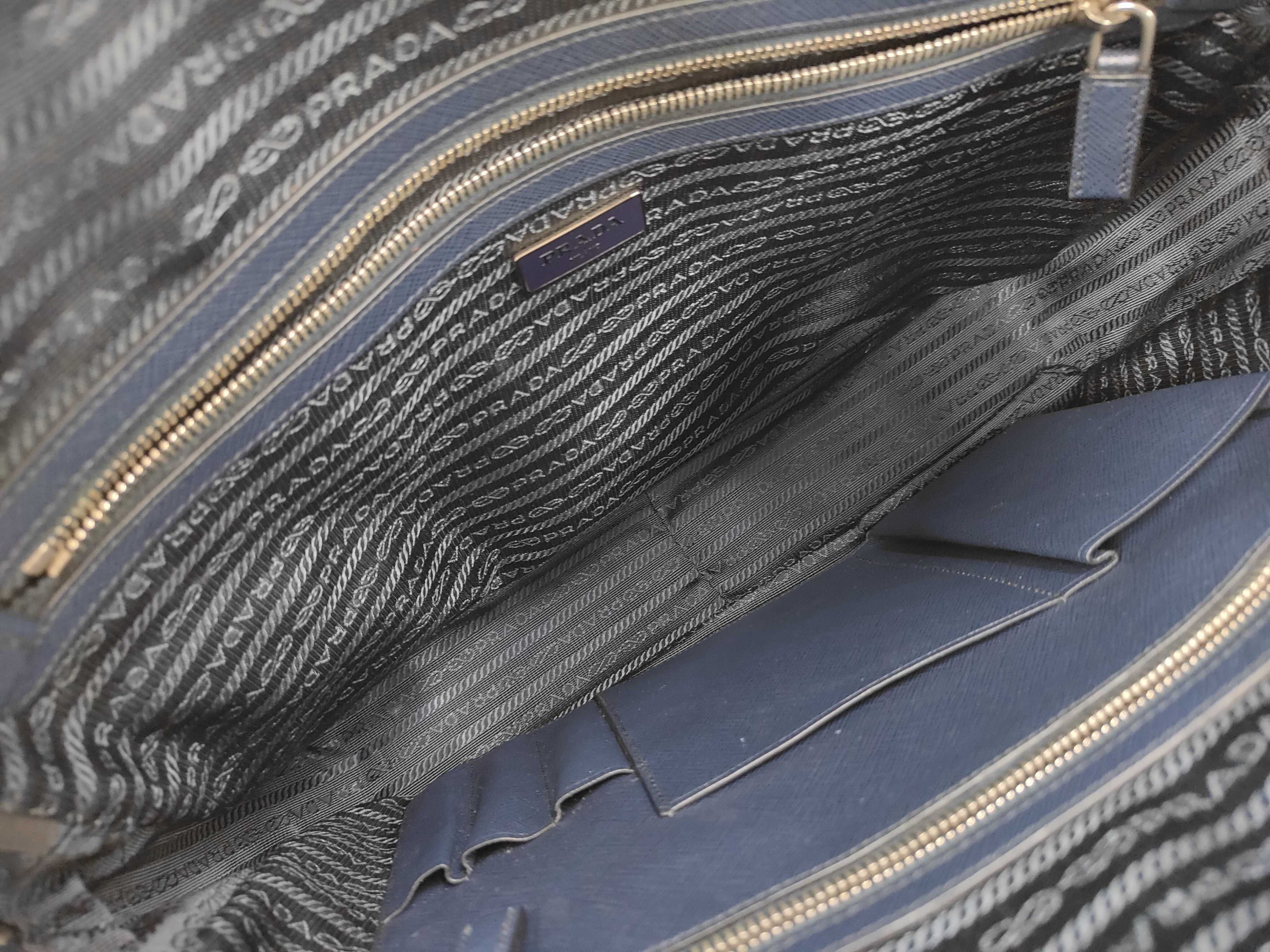 business bag in navy Saffiano leather. — view 9