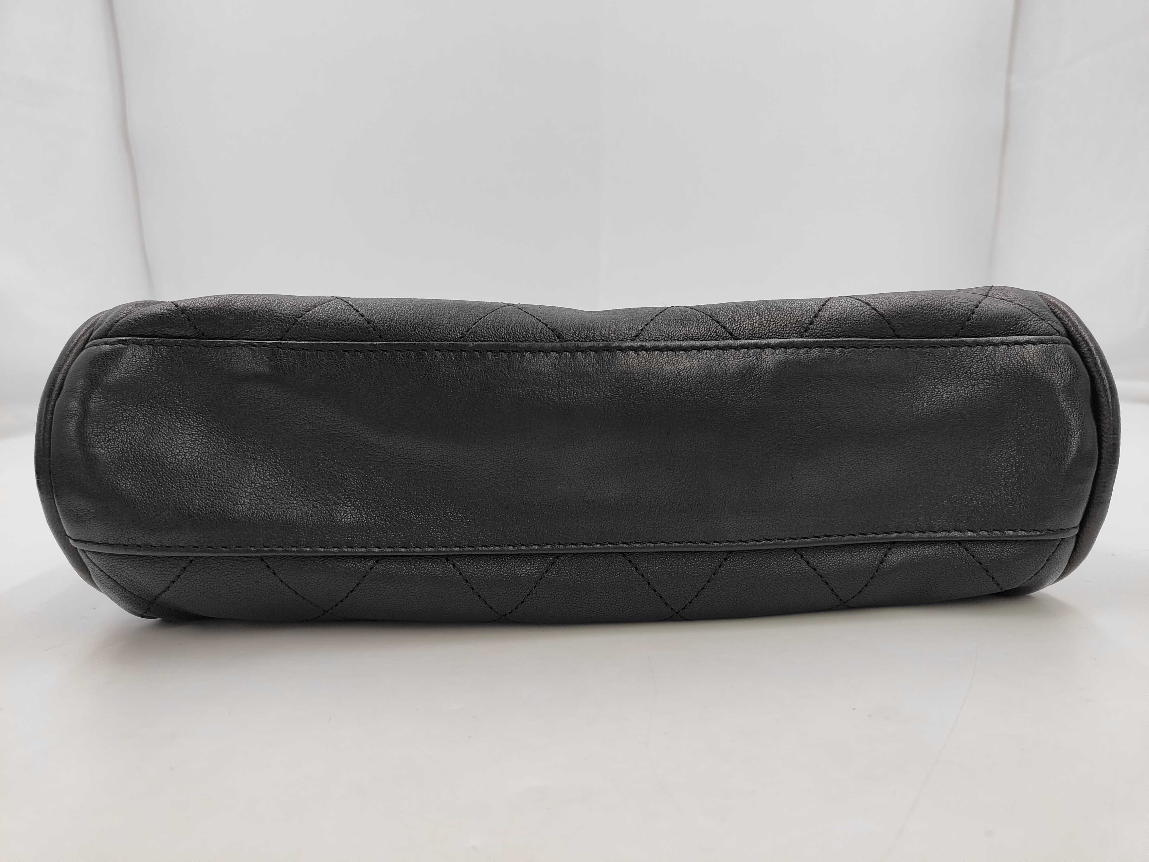 Matelassé One-Shoulder Bag (Shoulder Bag) — view 3