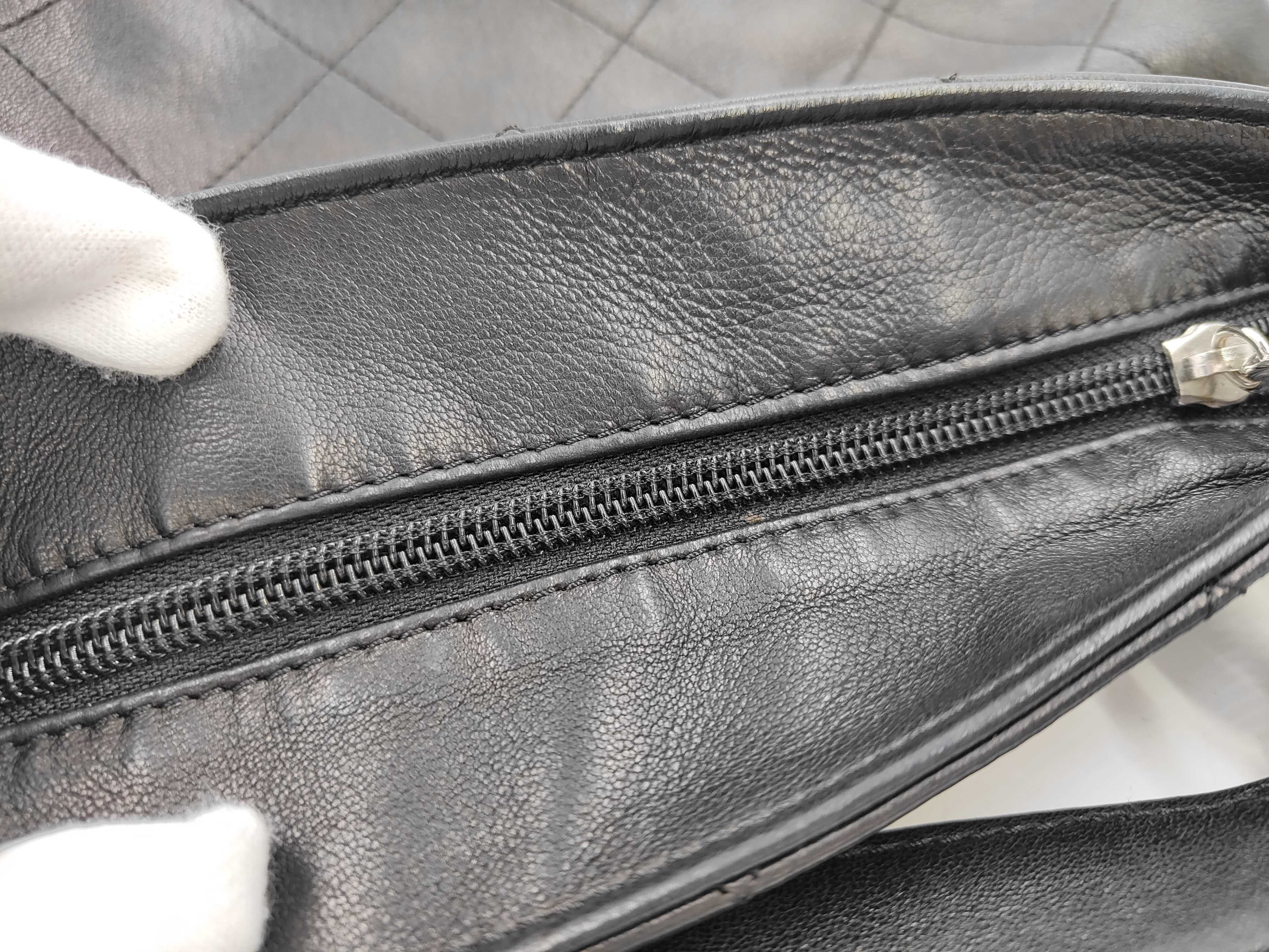 Matelassé One-Shoulder Bag (Shoulder Bag) — view 8