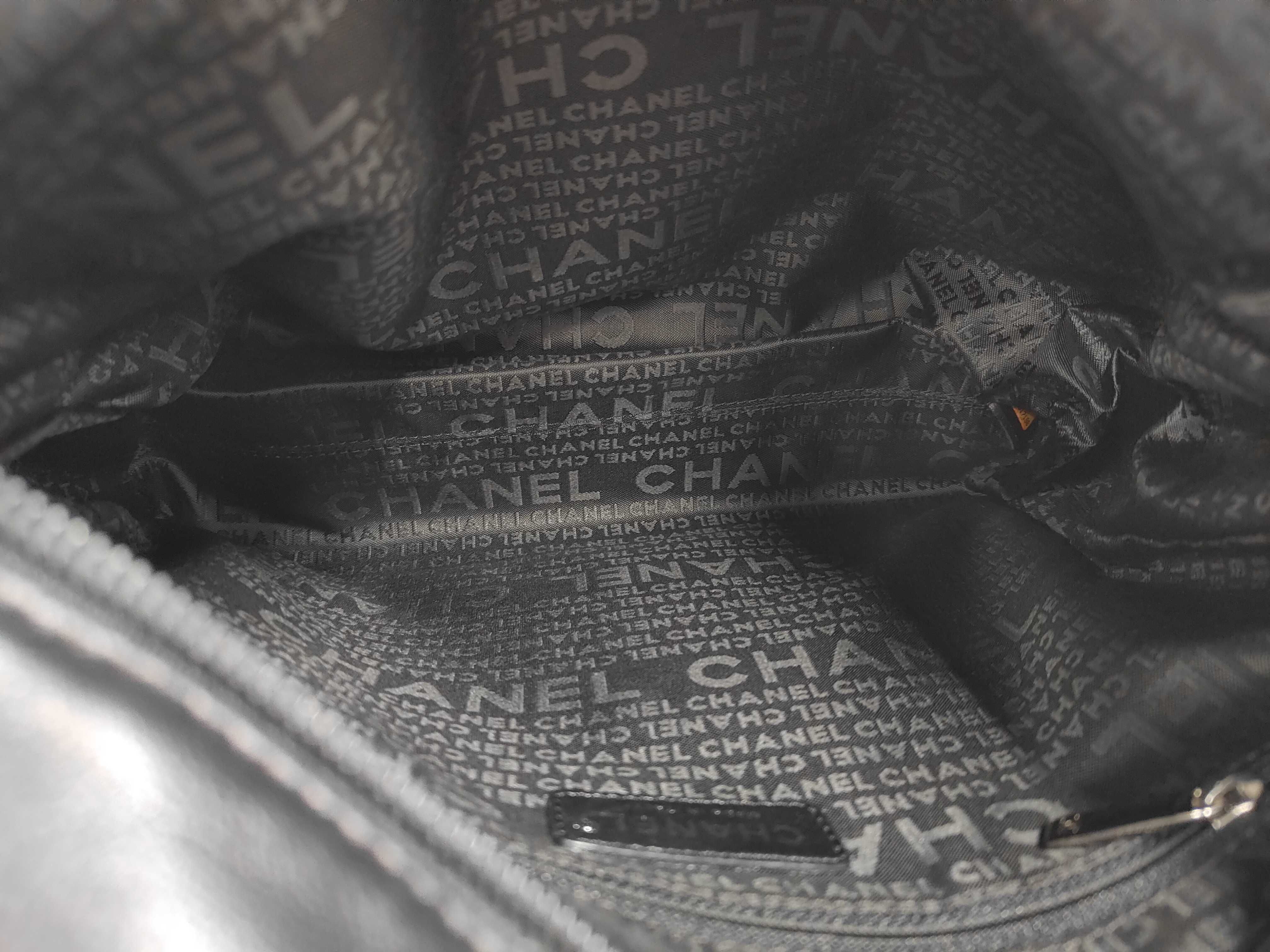 Matelassé One-Shoulder Bag (Shoulder Bag) — view 10