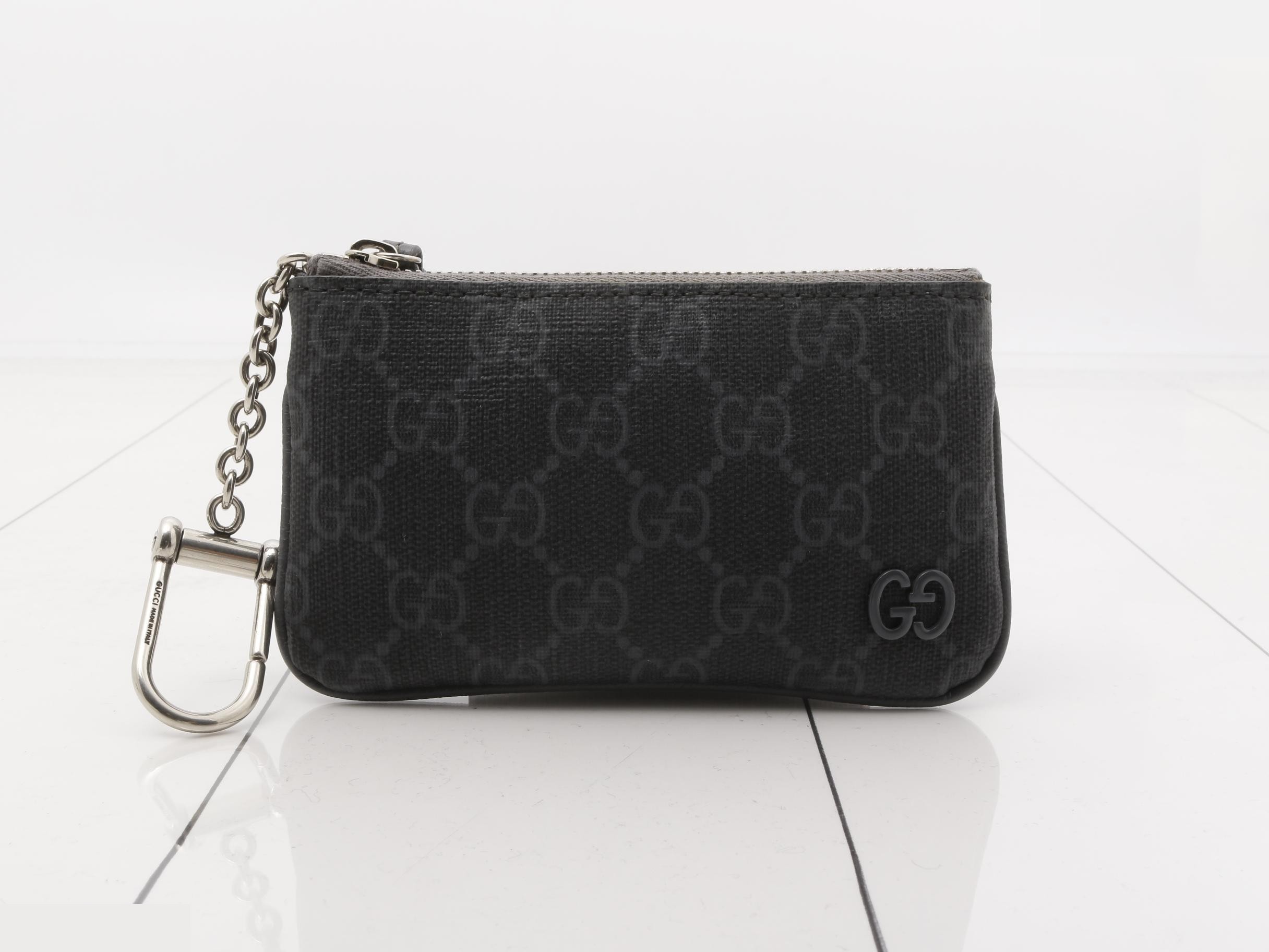 820666 Key Pouch, Gray Trim