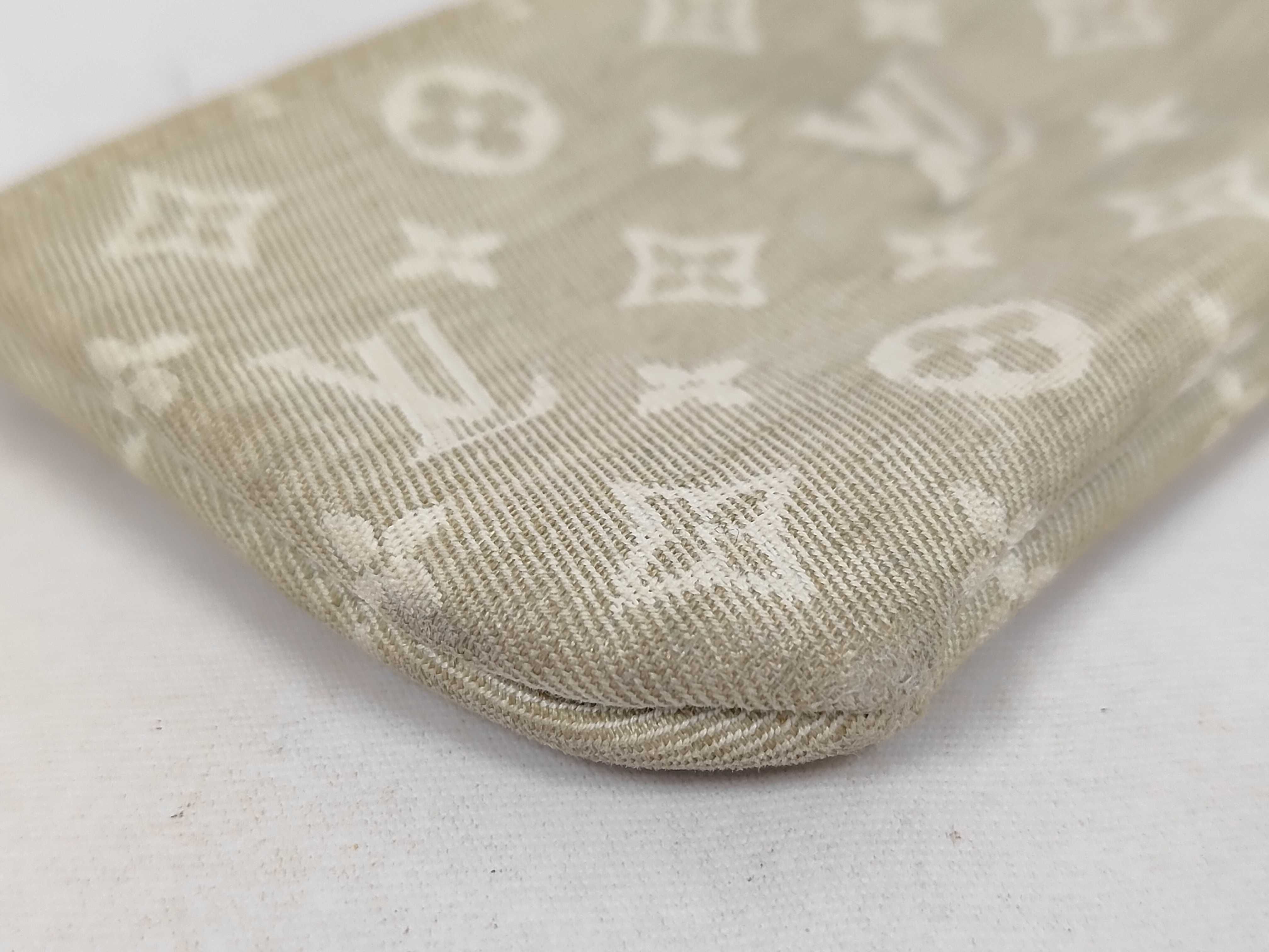 Coin Case — view 3
