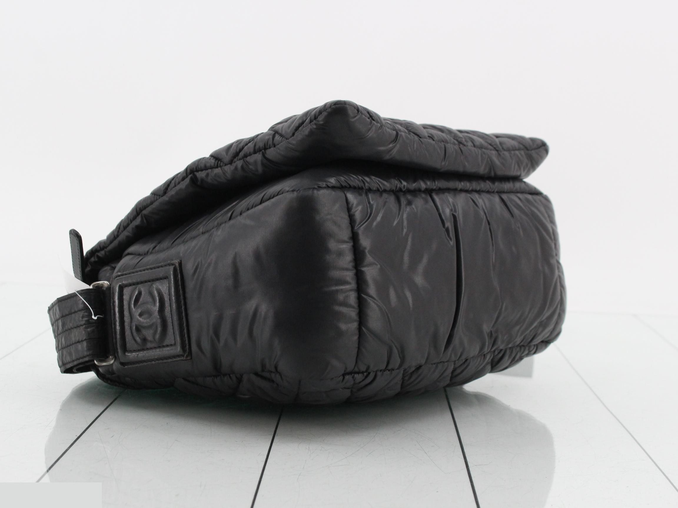 Coco Cocoon shoulder bag, with original sticker, serial number 14. — view 5