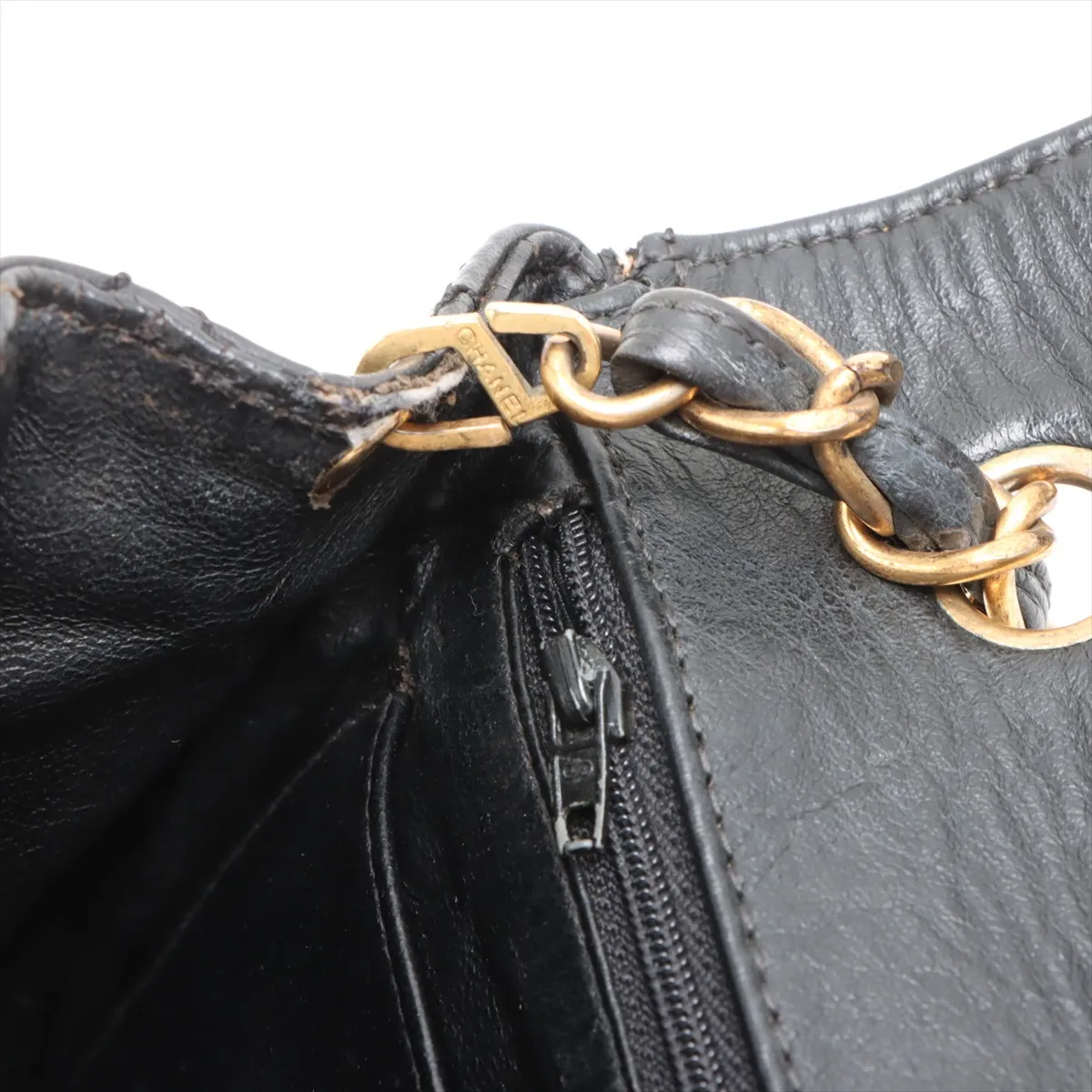 Matelasse Calf Single Flap Single Chain Bag Black Gold Hardware — view 11