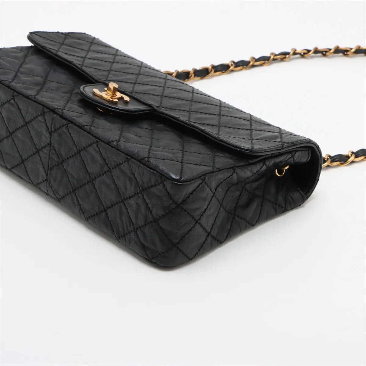 Matelasse Calf Single Flap Single Chain Bag Black Gold Hardware — view 3