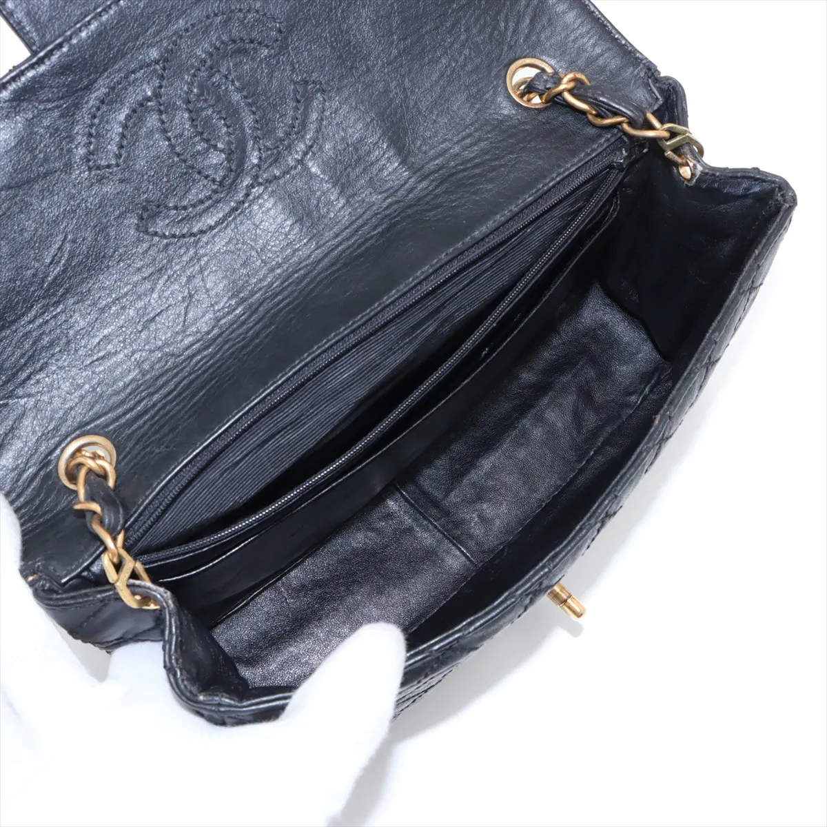 Matelasse Calf Single Flap Single Chain Bag Black Gold Hardware — view 6
