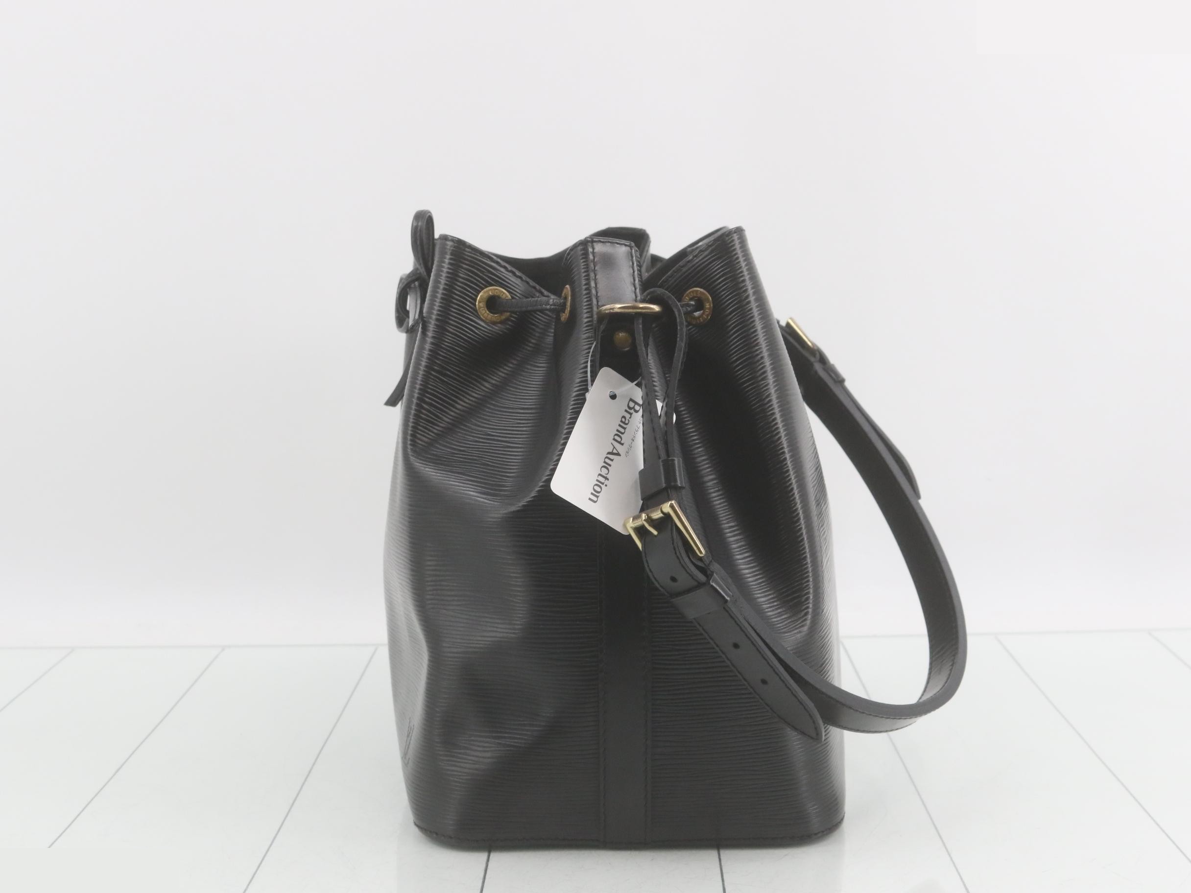 Petit Noé Epi Shoulder Bag — view 3