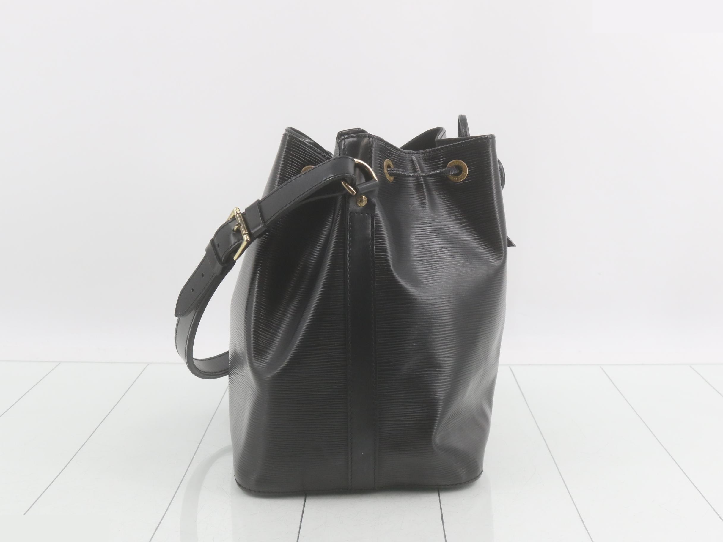 Petit Noé Epi Shoulder Bag — view 4