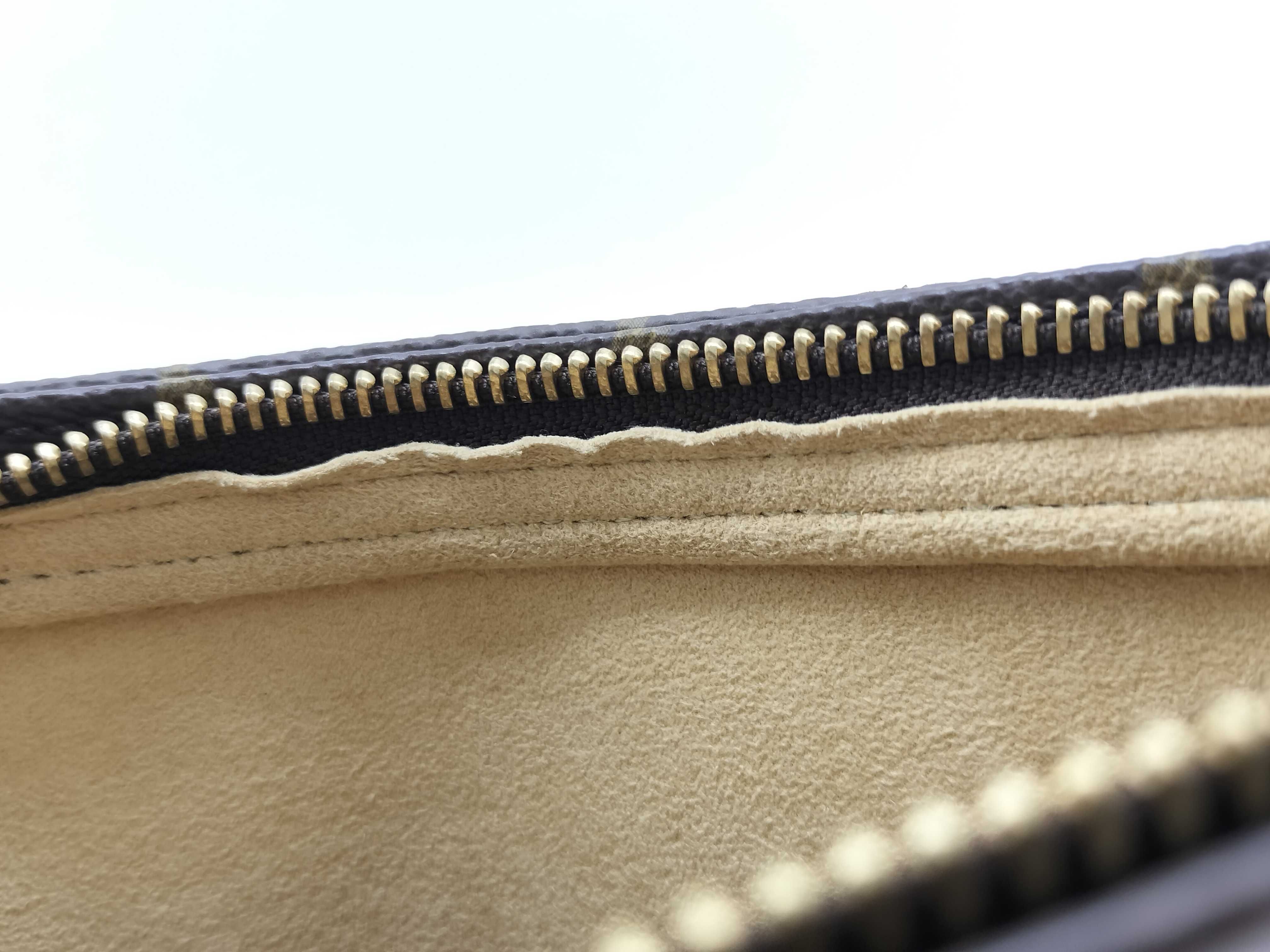 Monogram Louis Vuitton Looping MM Bag Shoulder Bag — view 15