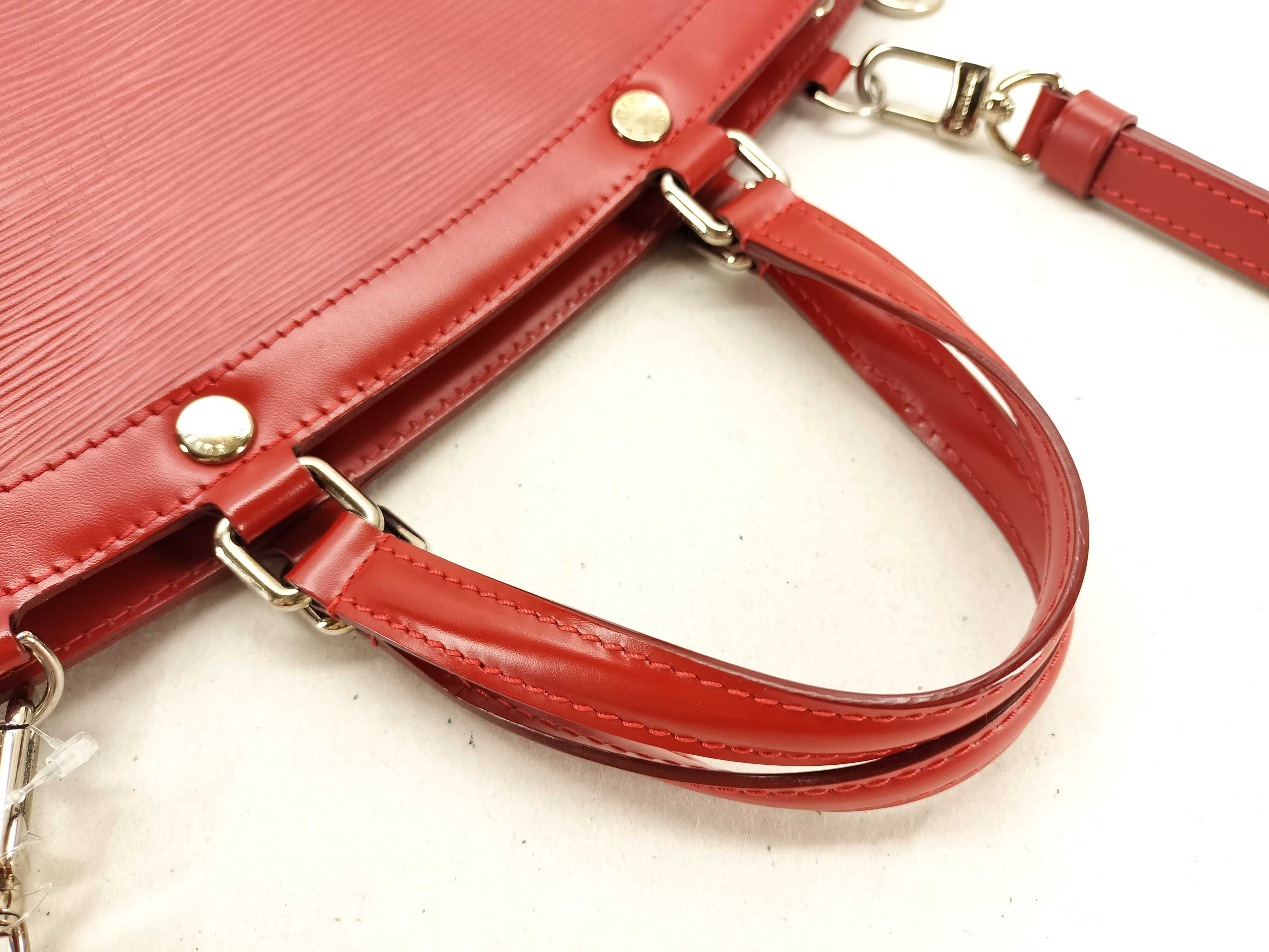 Epi Leather Handbag Shoulder Bag Handbag — view 3
