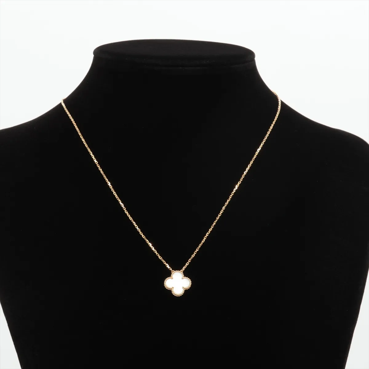 Vintage Alhambra Shell Necklace 750 (Yellow Gold) 5.1g JE797900 Shell — view 5
