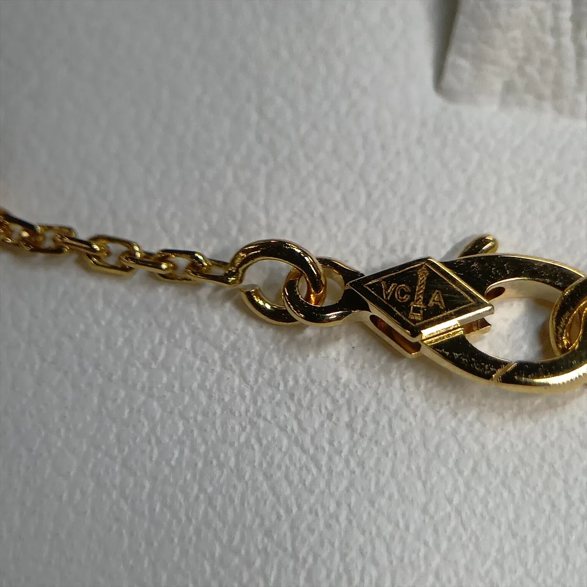 Vintage Alhambra Shell Necklace 750 (Yellow Gold) 5.1g JE797900 Shell — view 6
