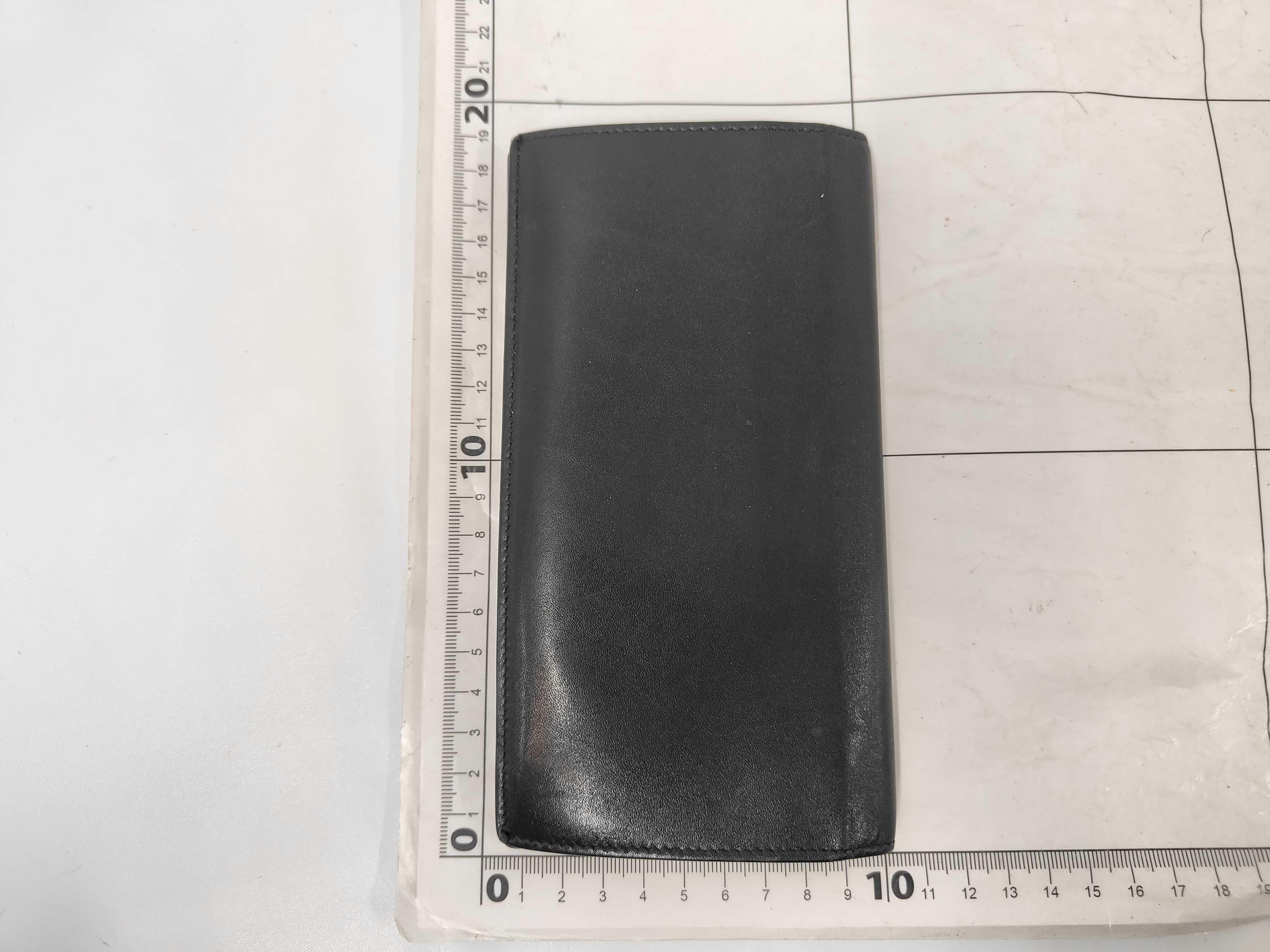 wallet — view 2