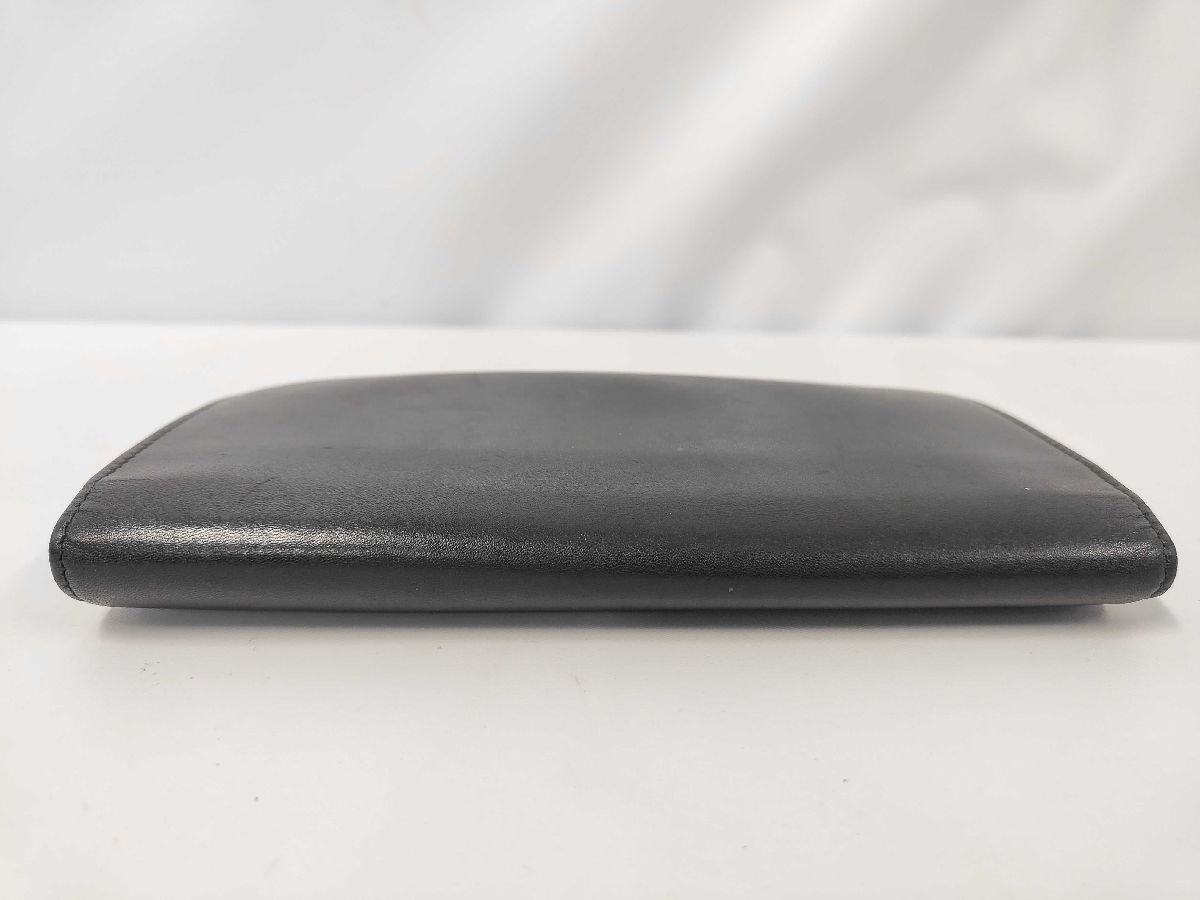 wallet — view 4