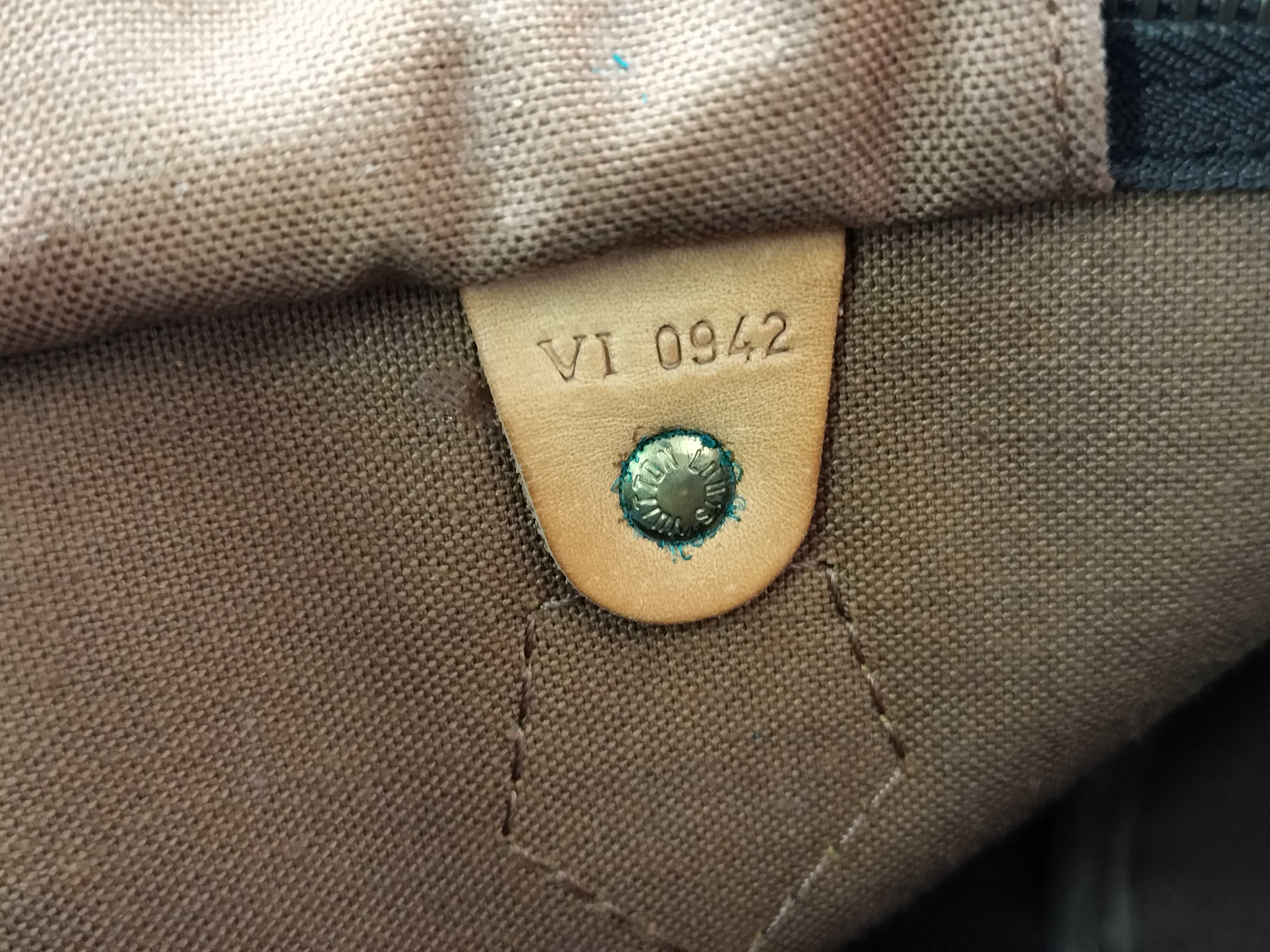 Monogram Louis Vuitton Speedy 30 Handbag — view 10