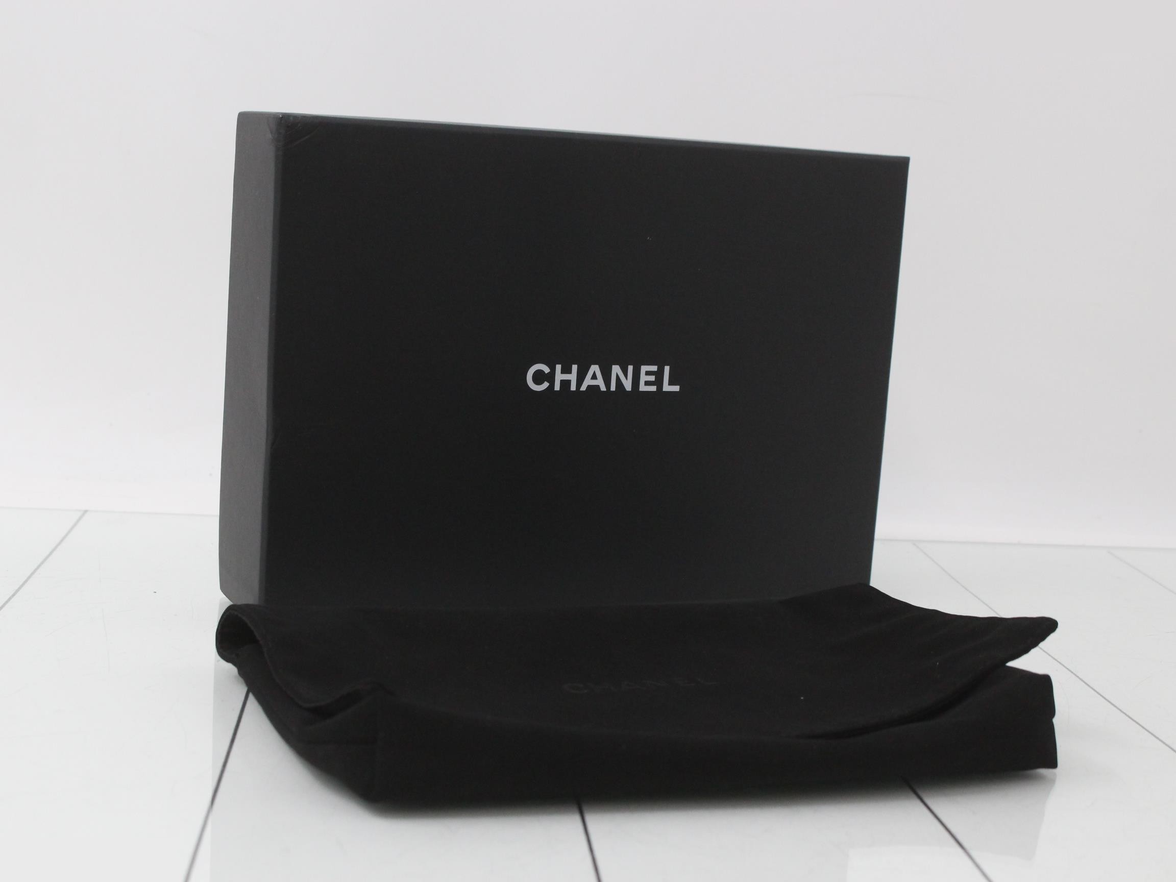Lambskin Matelassé Chain Wallet — view 5