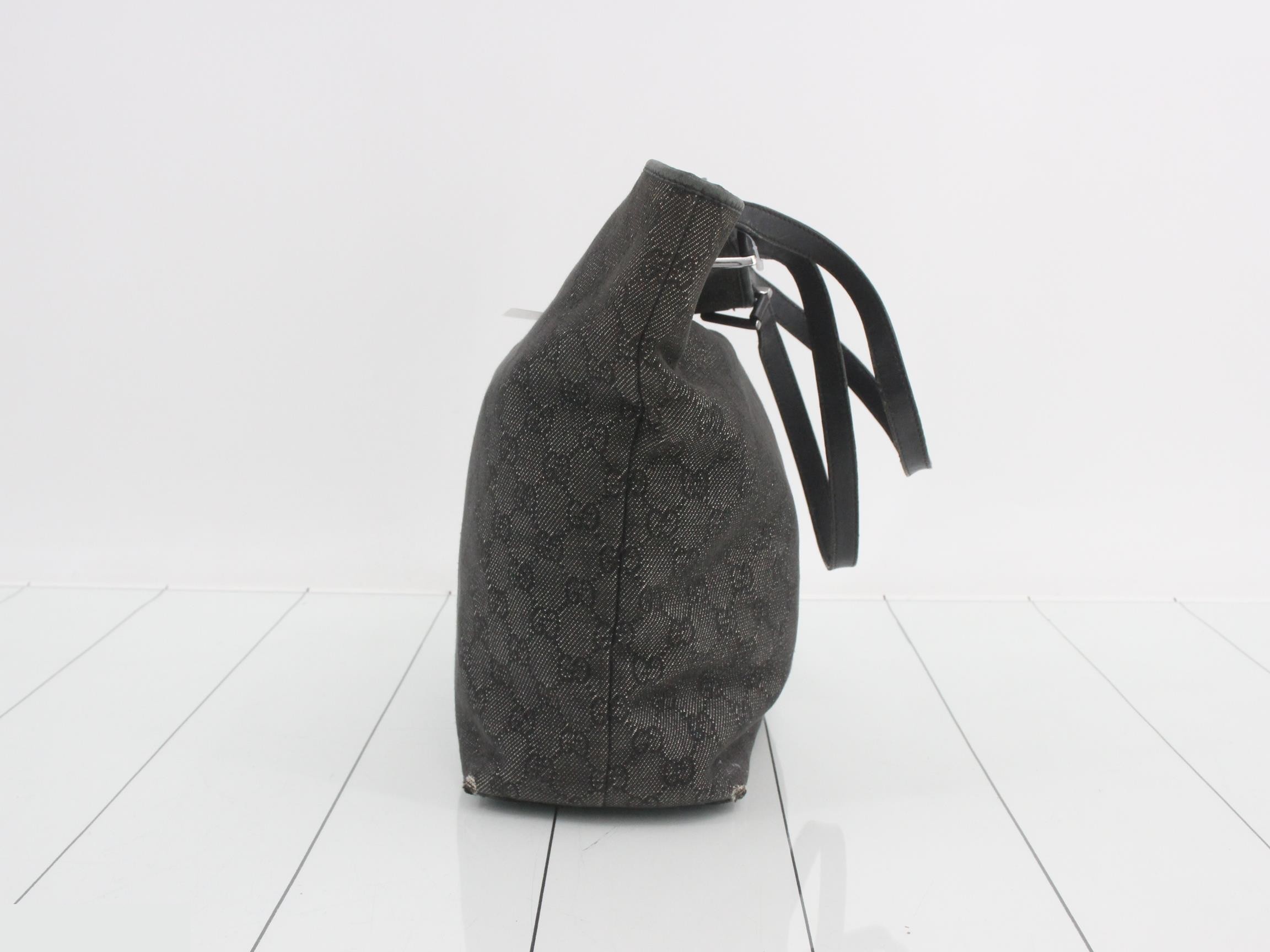 GG Canvas Handbag — view 4