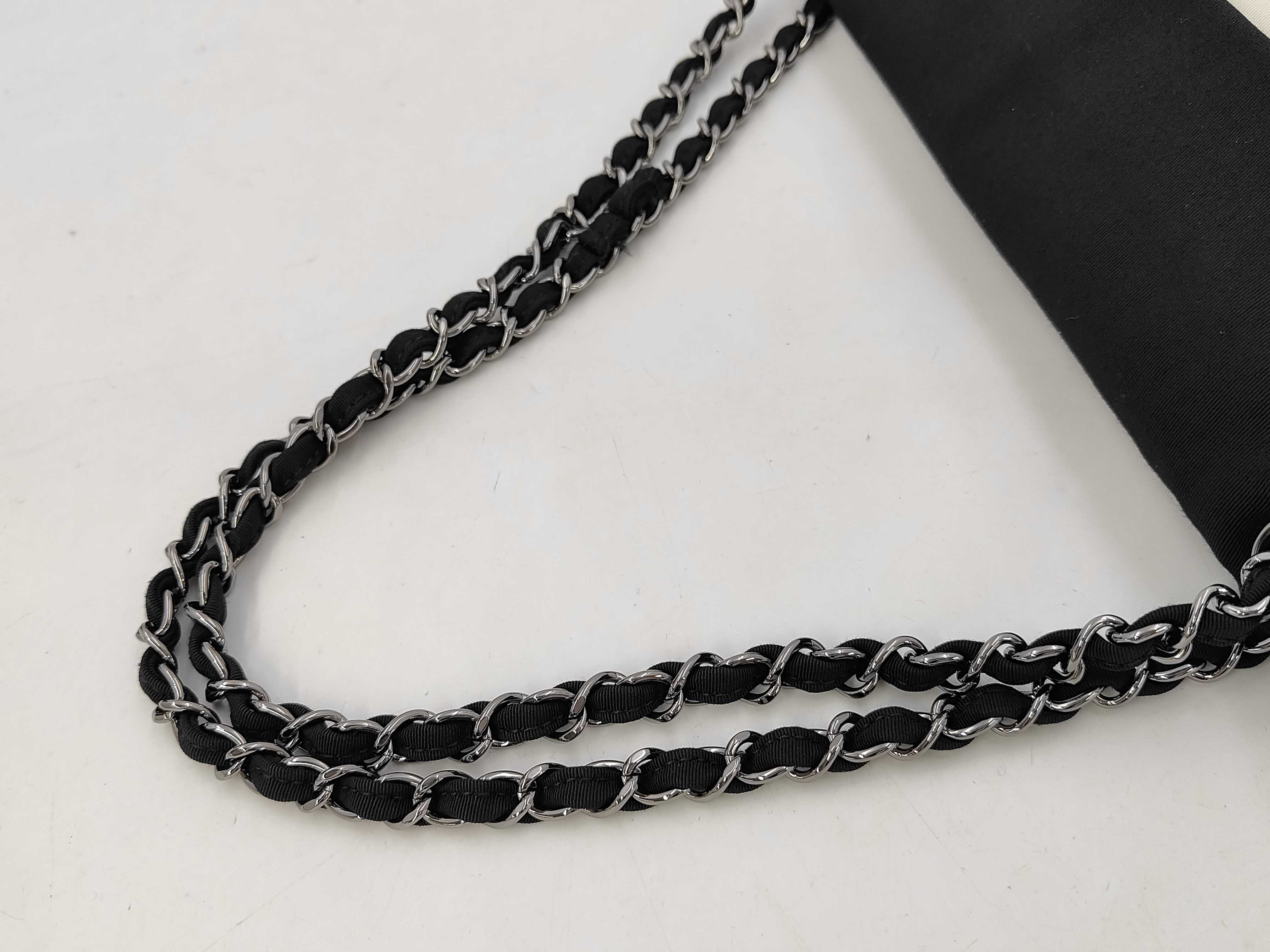 2.55 W Chain Border Canvas/Patent Black x White Shoulder Bag (with seal and card) — view 3