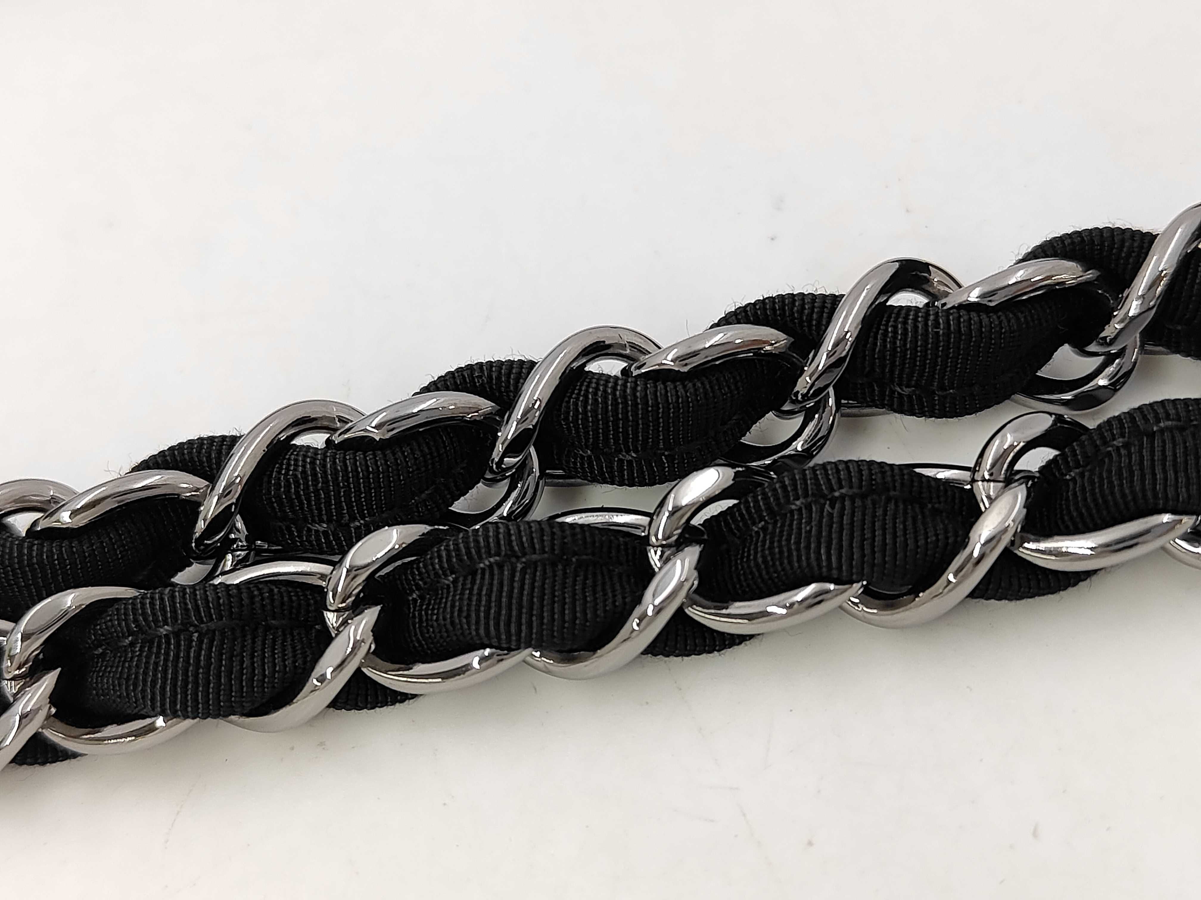 2.55 W Chain Border Canvas/Patent Black x White Shoulder Bag (with seal and card) — view 4
