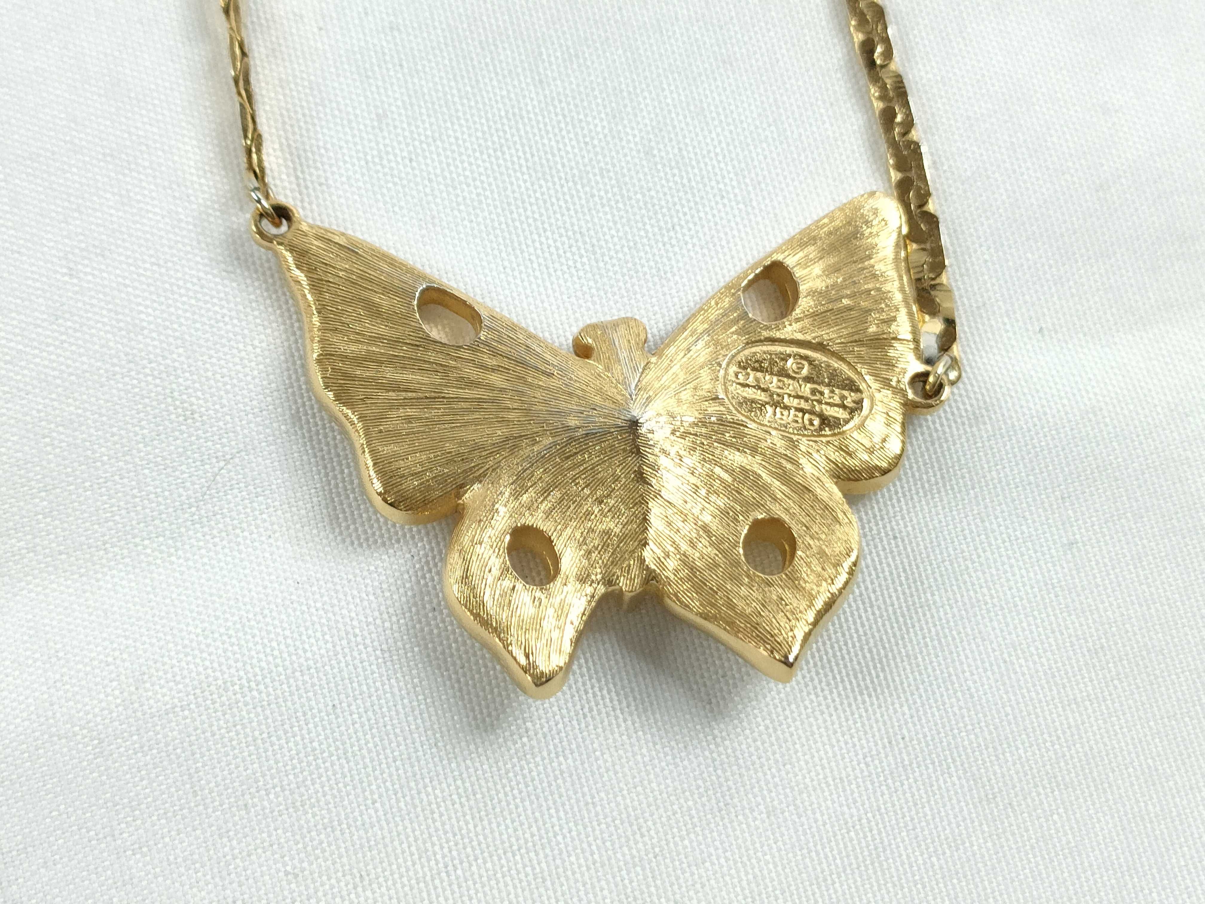 necklace — view 2