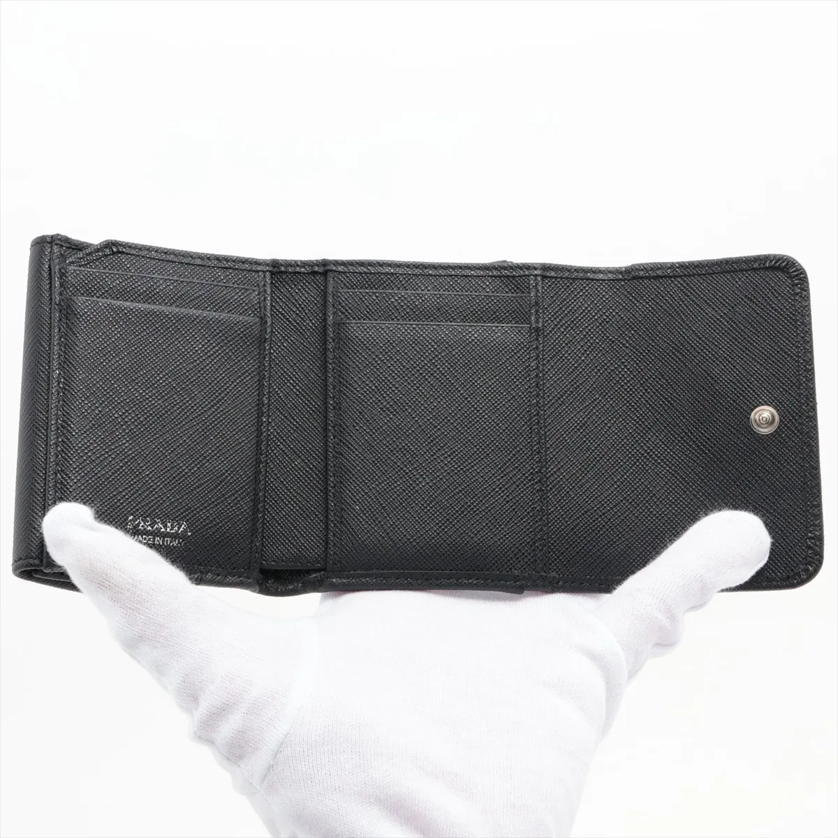 Saffiano 1MH043 Leather Compact Wallet Black — view 4
