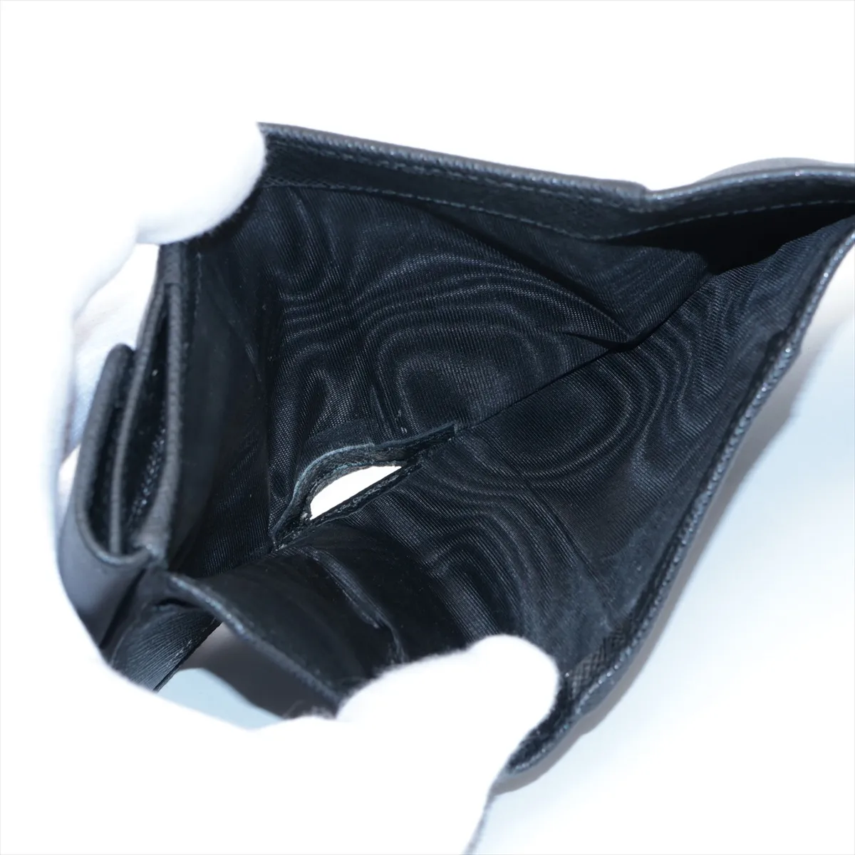 Saffiano 1MH043 Leather Compact Wallet Black — view 5