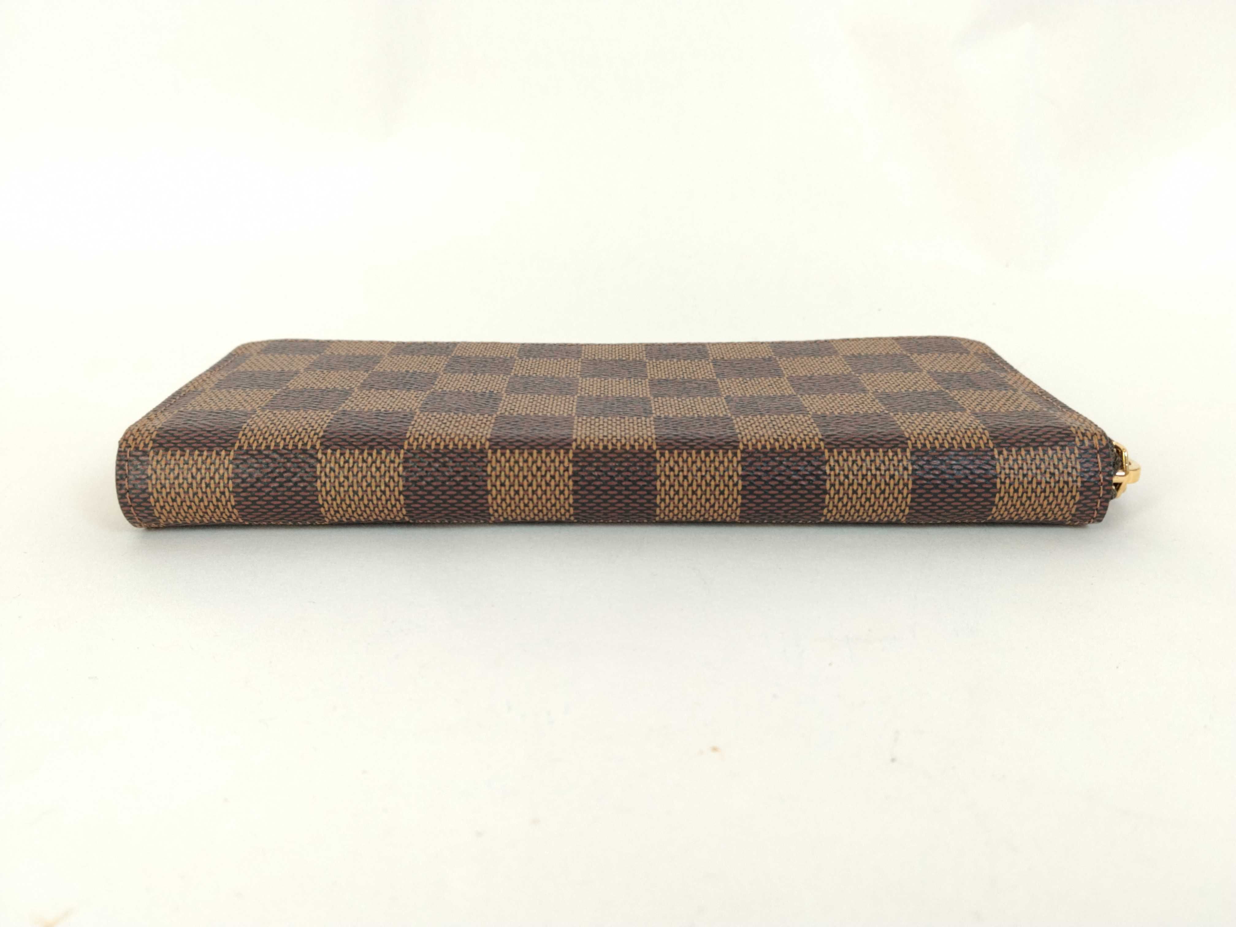 Damier LV Wallet — view 4
