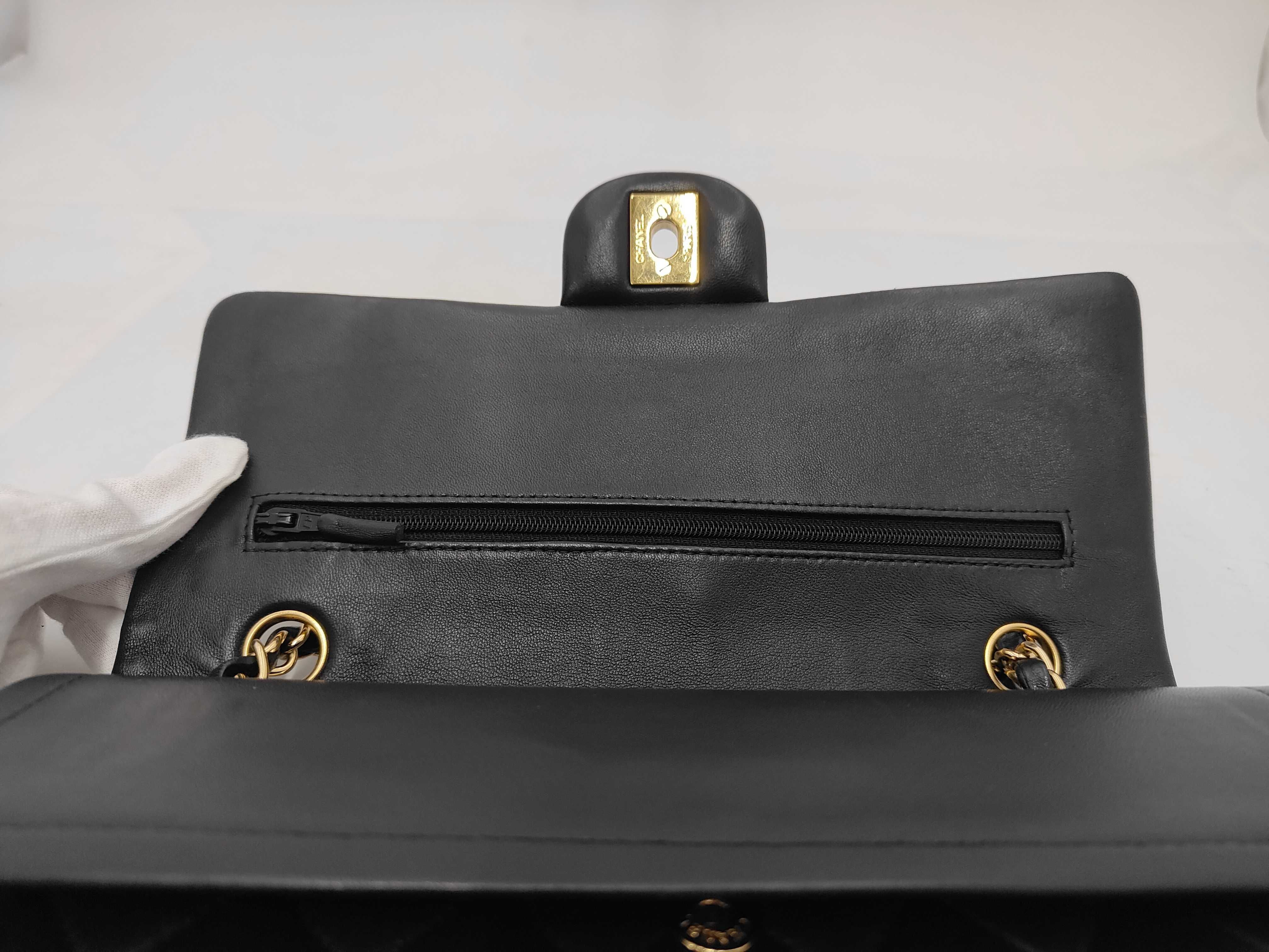 CF Chain Bag Medium Shoulder Bag — view 8
