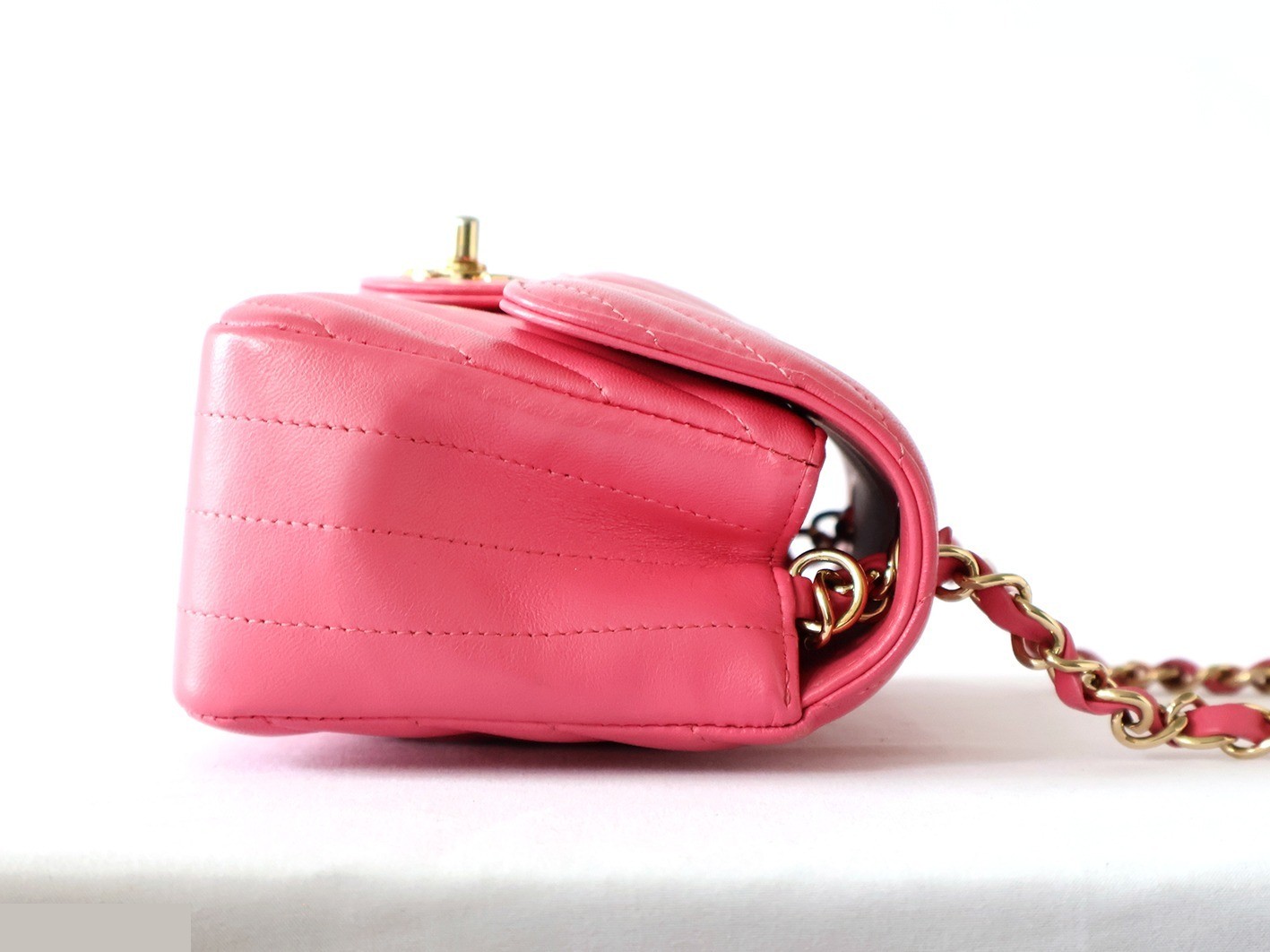 V-stitch lambskin mini chain shoulder bag, pink — view 7