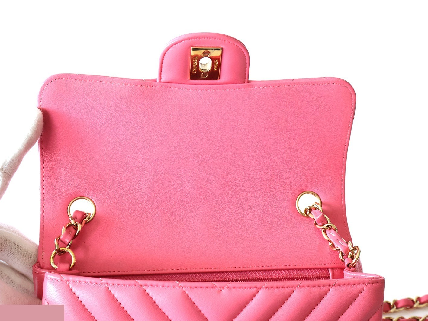 V-stitch lambskin mini chain shoulder bag, pink — view 10