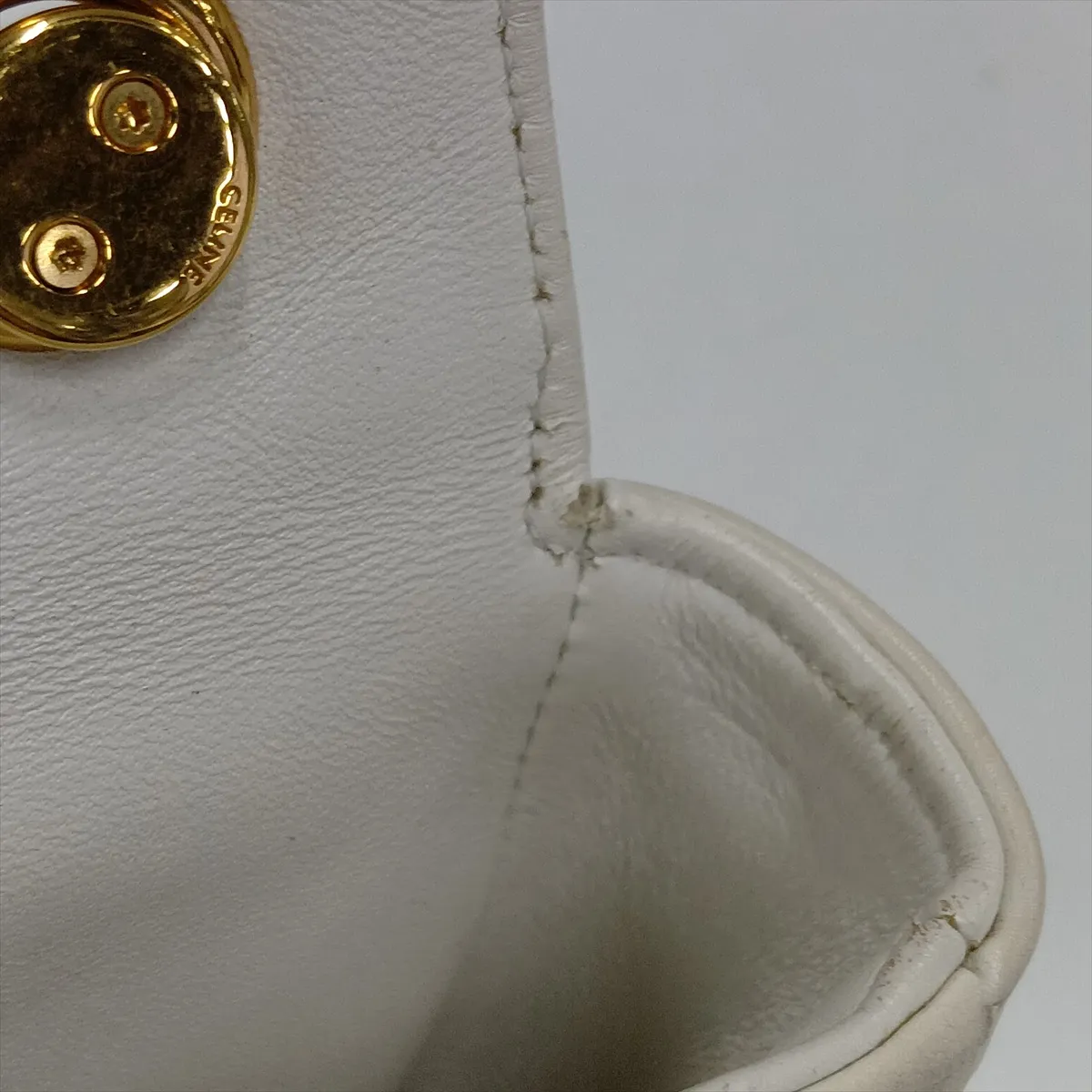 Monochrome Leather Chain Shoulder Bag, White — view 14