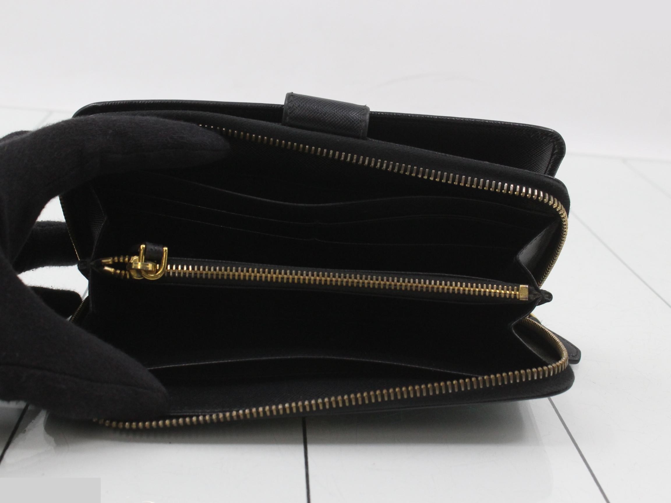 Saffiano Round Zipper Bi-fold Long Wallet — view 4