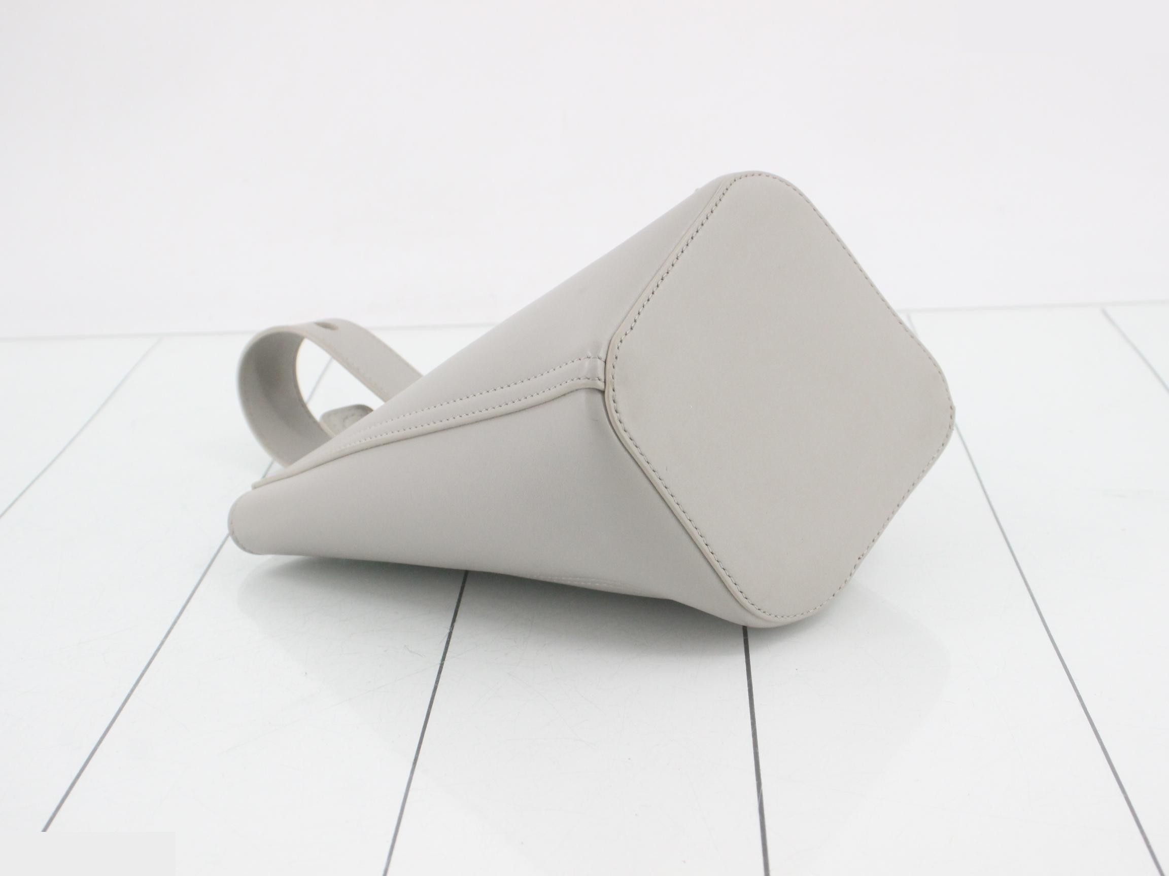 Pebble Bucket Bag Mini Handbag/2-Way Shoulder Bag — view 5