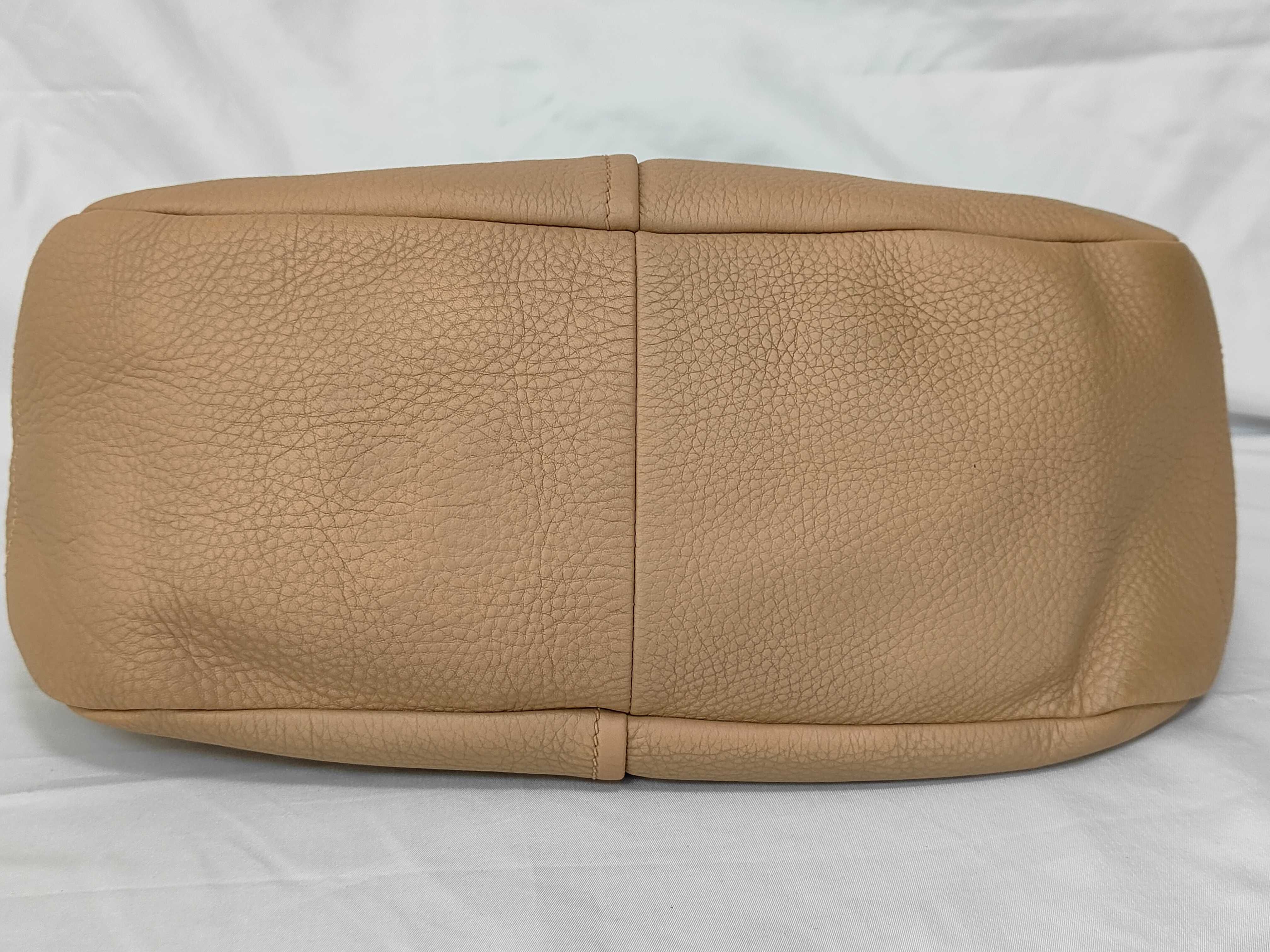 Soft Calfskin Hobo Shoulder Bag BR4373 Shoulder Bag — view 7