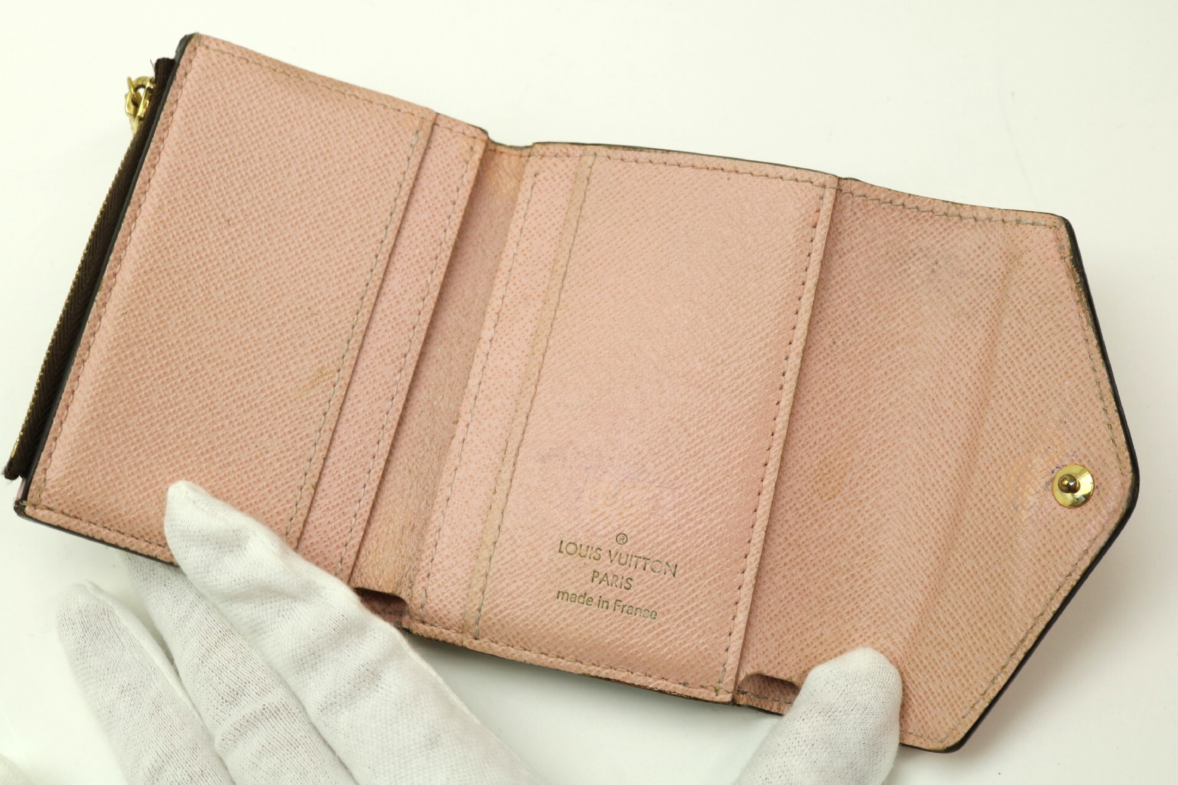 Monogram Rose Ballerine Portefeuille Zoé Compact Wallet — view 7
