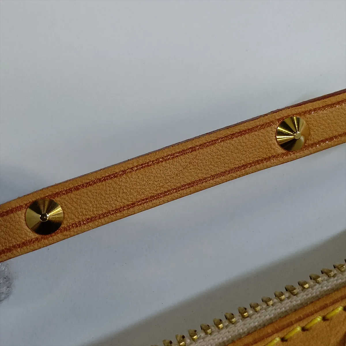 Multicolor Pochette Accessoires M92649 SL0043 White x Brown — view 11