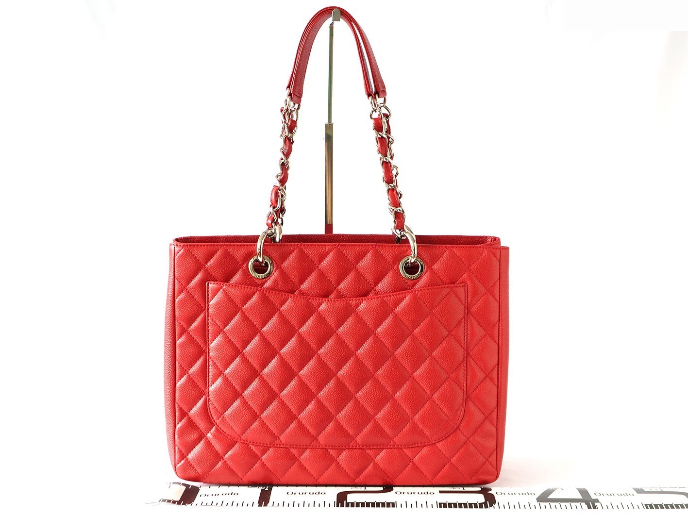 Caviar Skin GST Chain Tote Bag, Red — view 2